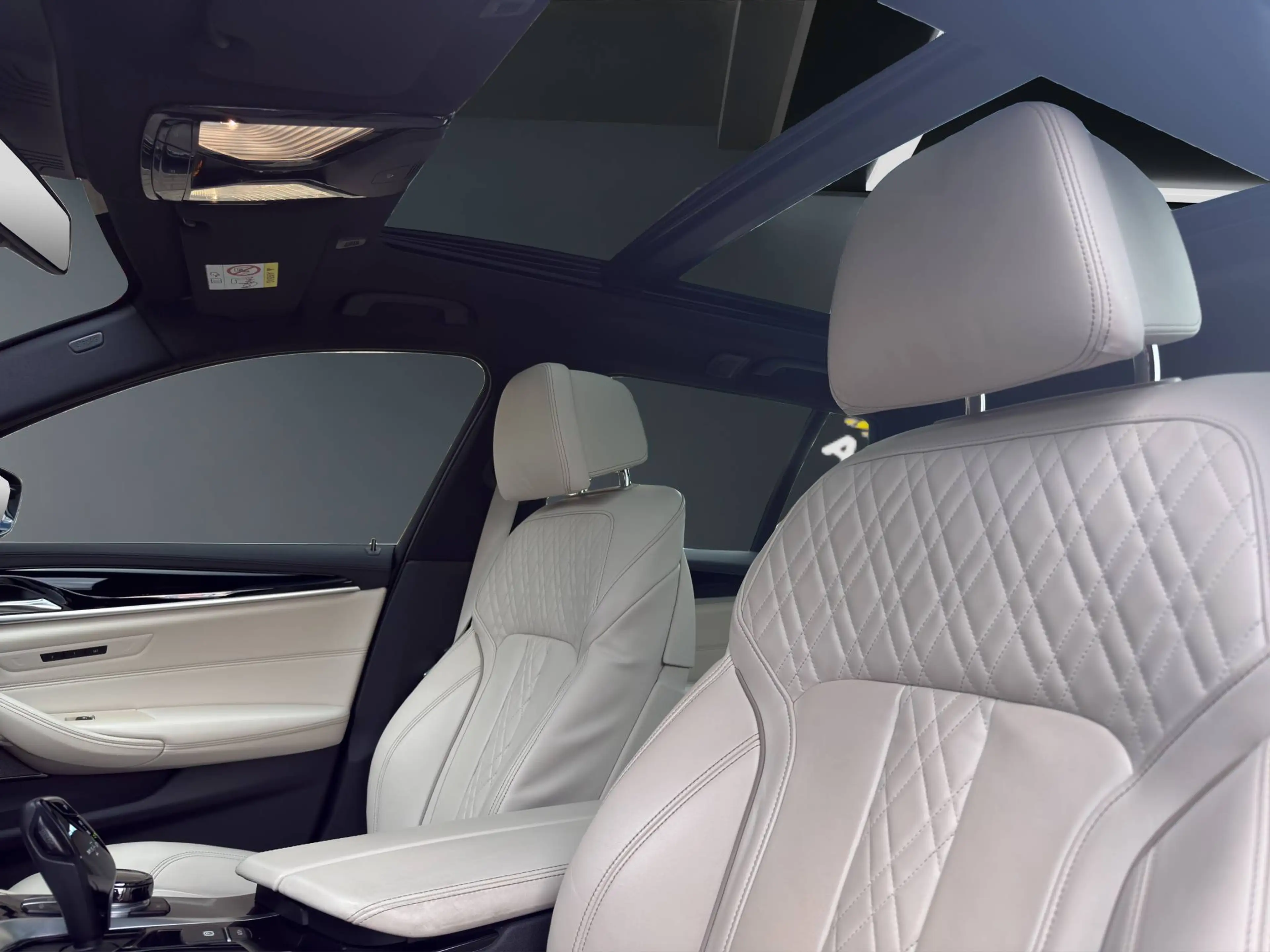 BMW 530 530 d xDrive touring Luxury Line — photo 10
