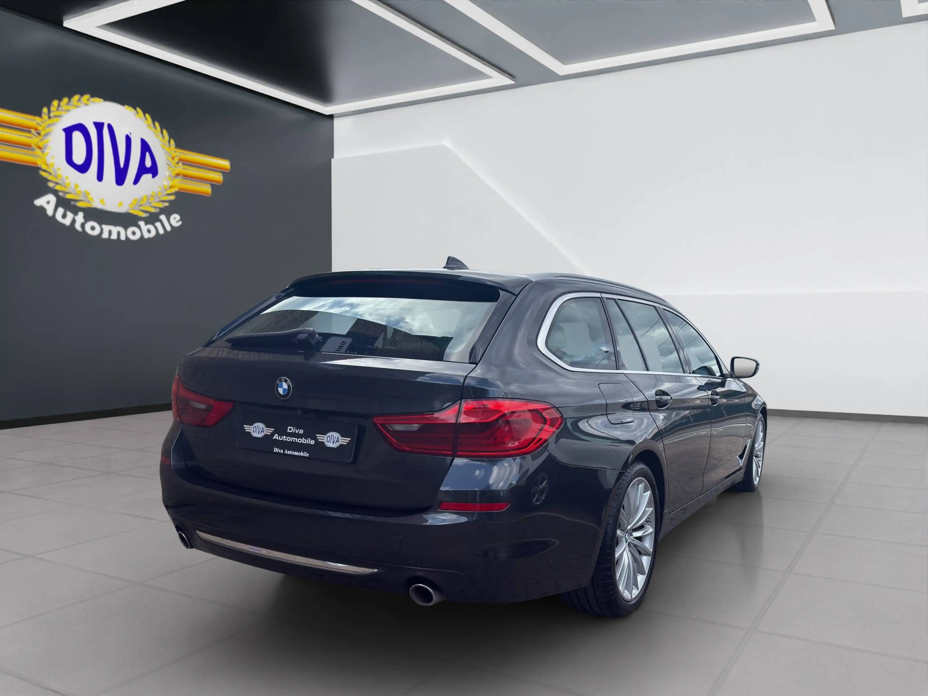 BMW 530 530 d xDrive touring Luxury Line — photo 2