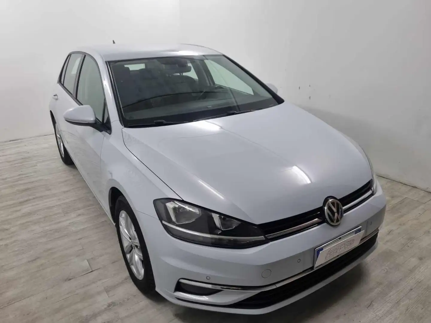 Volkswagen Golf 1.0 TSI 115 CV 5p. Trendline BlueMotion Technology Wit - 2