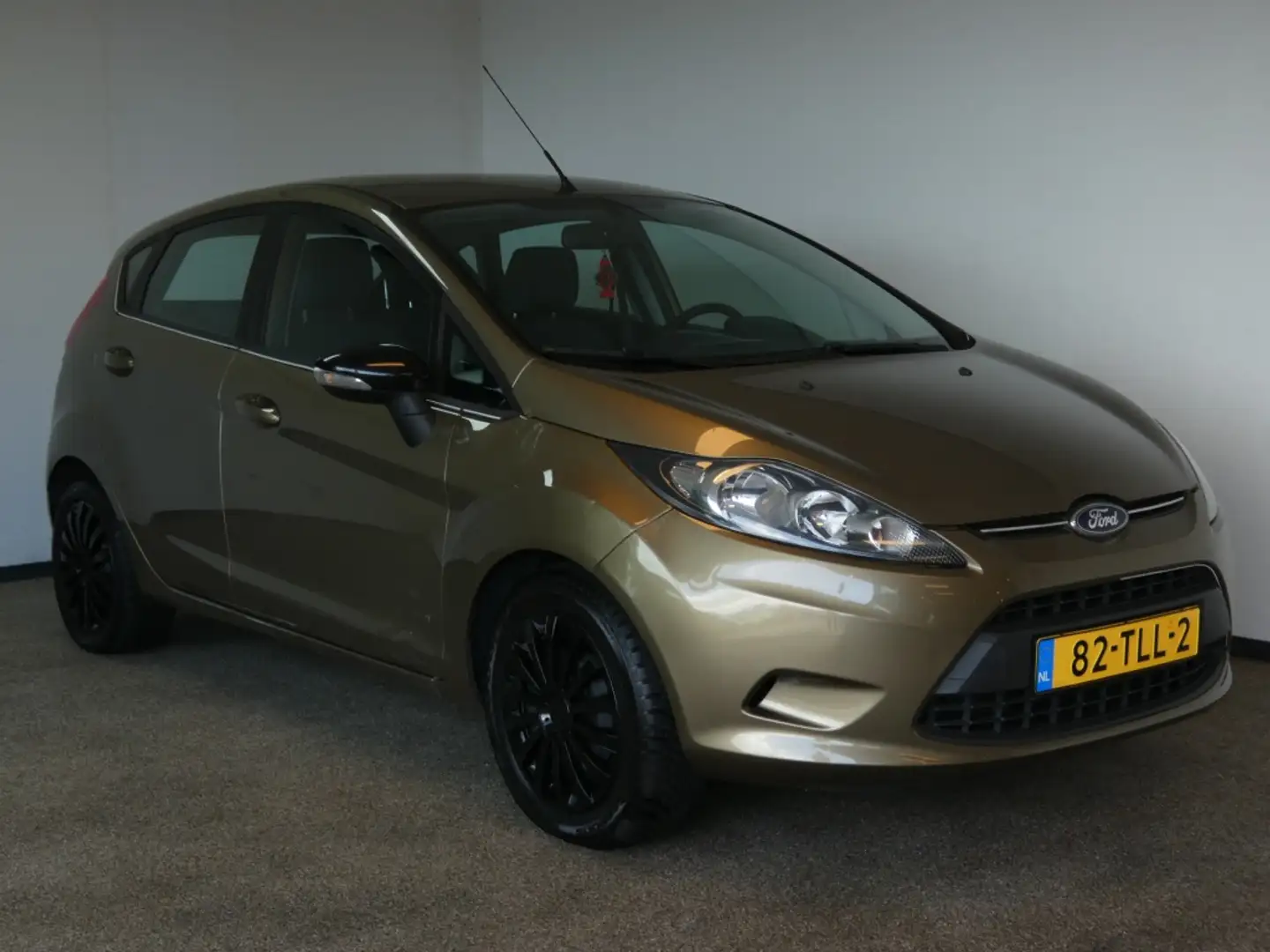 Ford Fiesta 1.25 Limited Nwe APK airco Marrón - 2