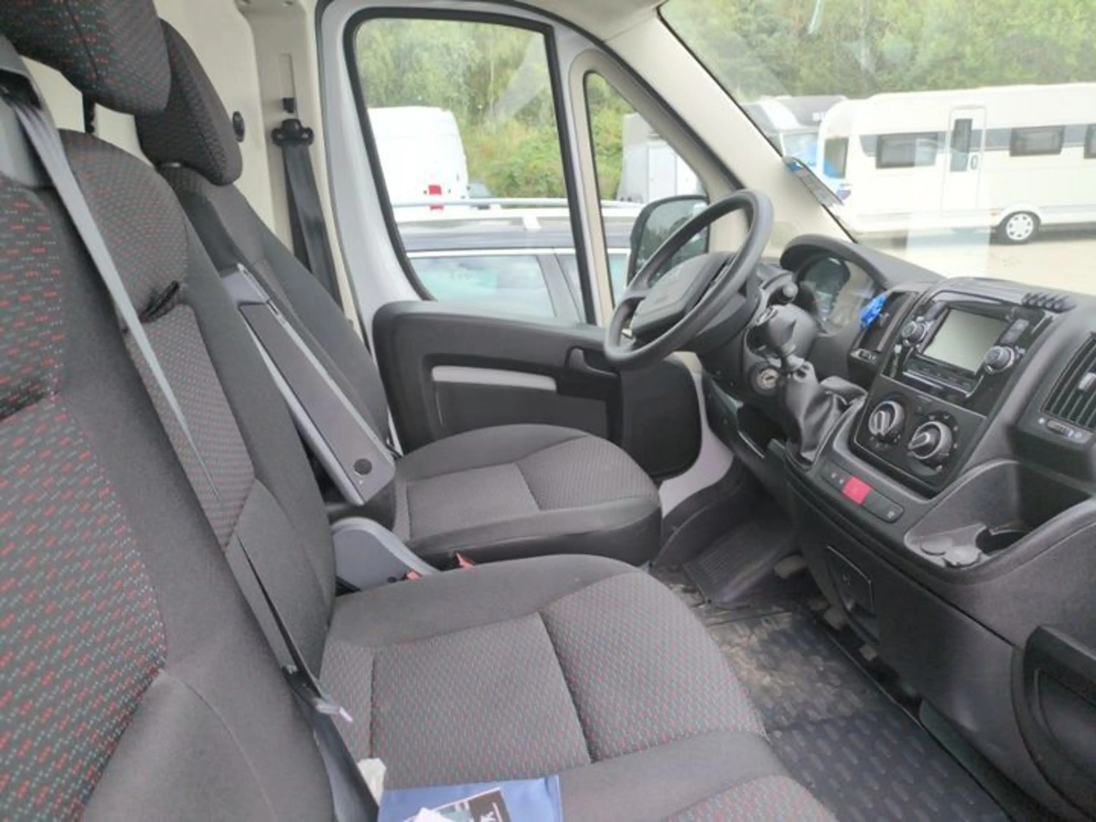 Peugeot Boxer Kasten L4H2 BlueHDi 165 CAM NAVI KLIMA — photo 5