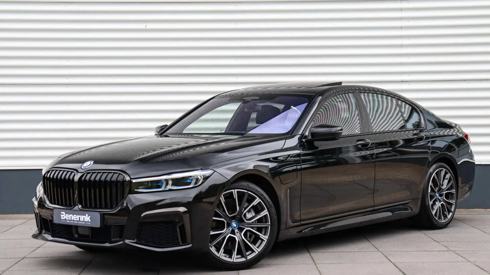 BMW 745 7-serie 745e High Executive M-Sport | Stoelventila Zwart - 1