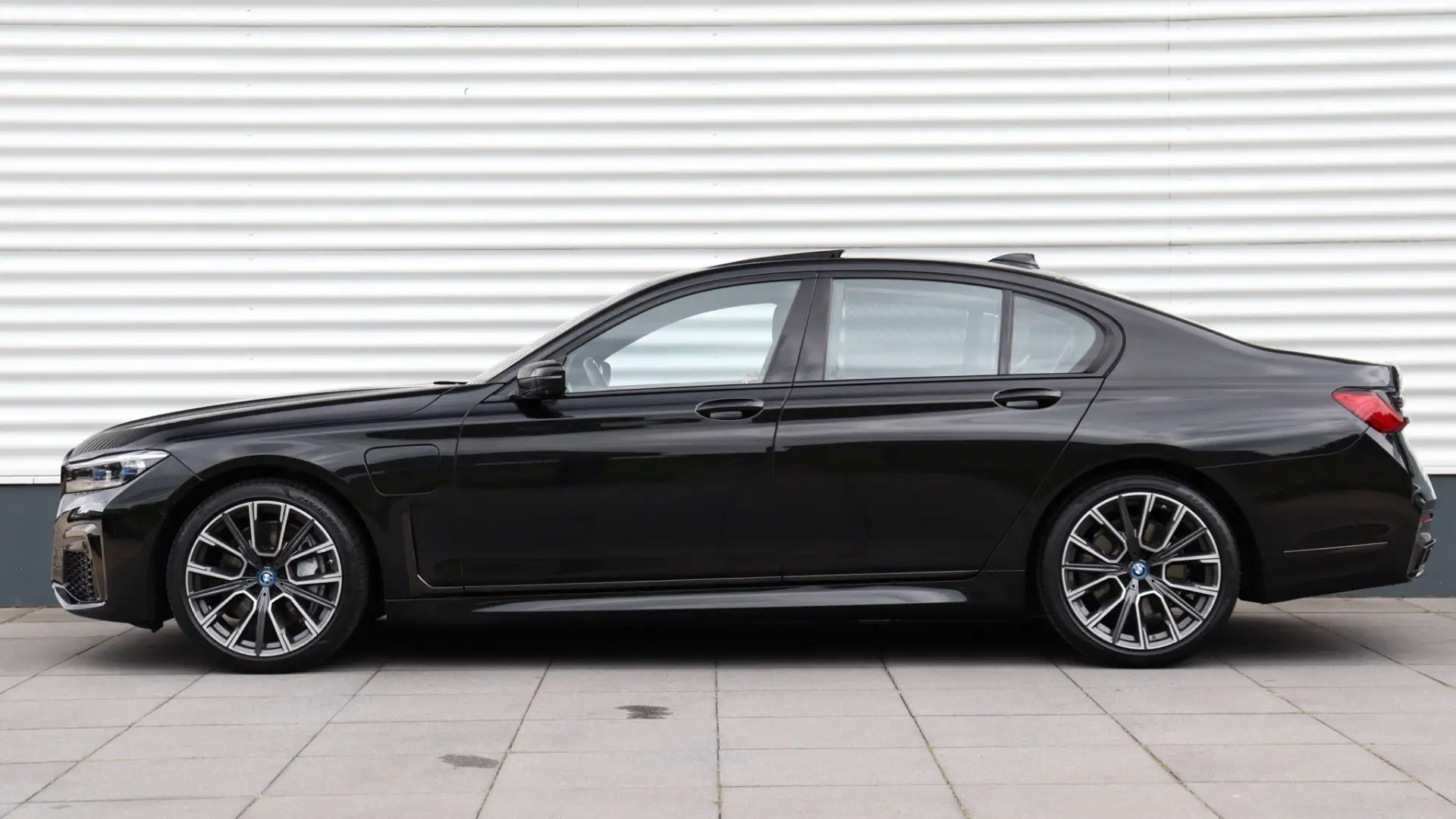 BMW 745 7-serie 745e High Executive M-Sport | Stoelventila Zwart - 2