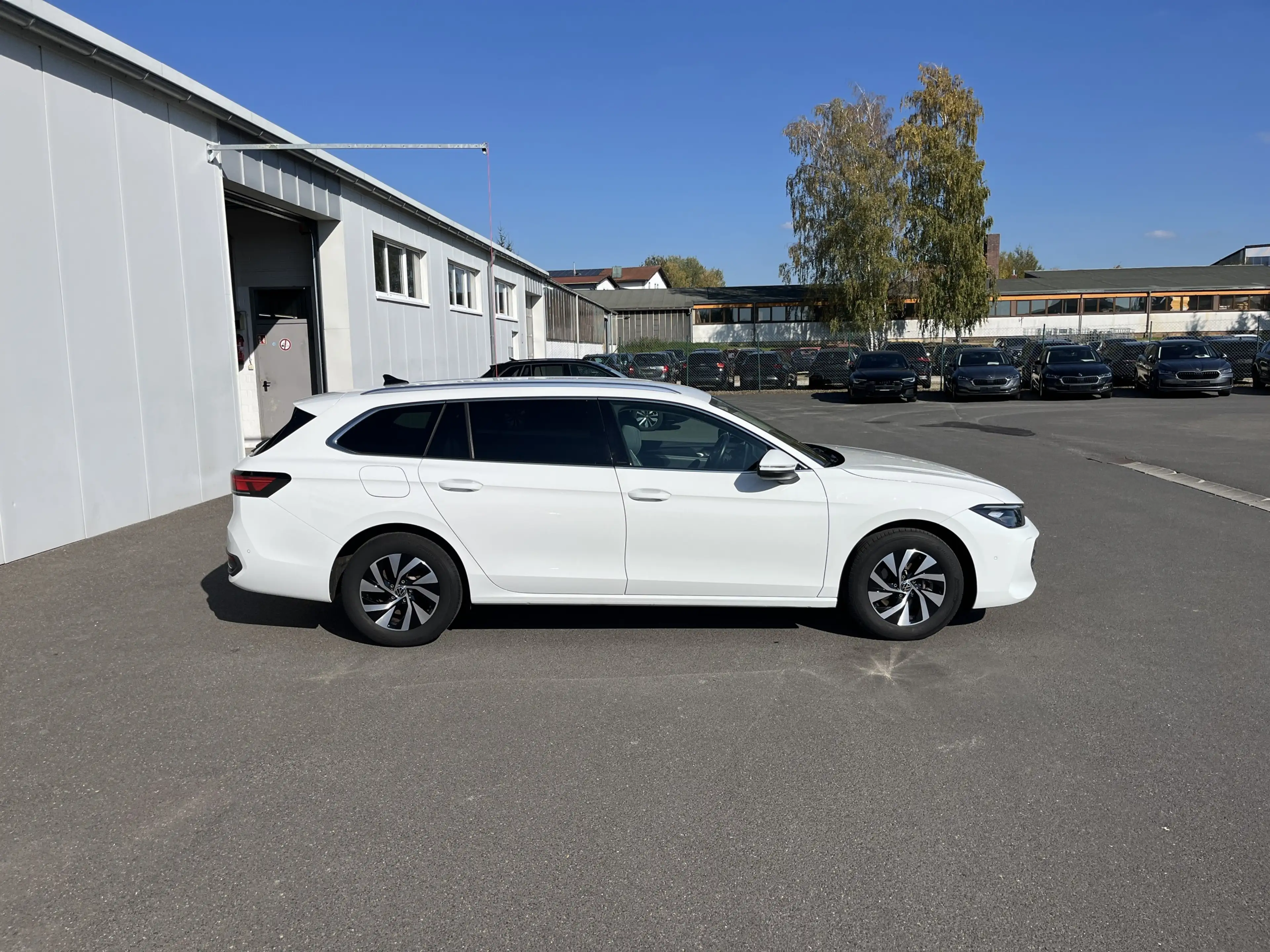 Volkswagen Passat Variant 1.5 TSI DSG Business 169€ m.20% Anz. HeadUp Navi — photo 6