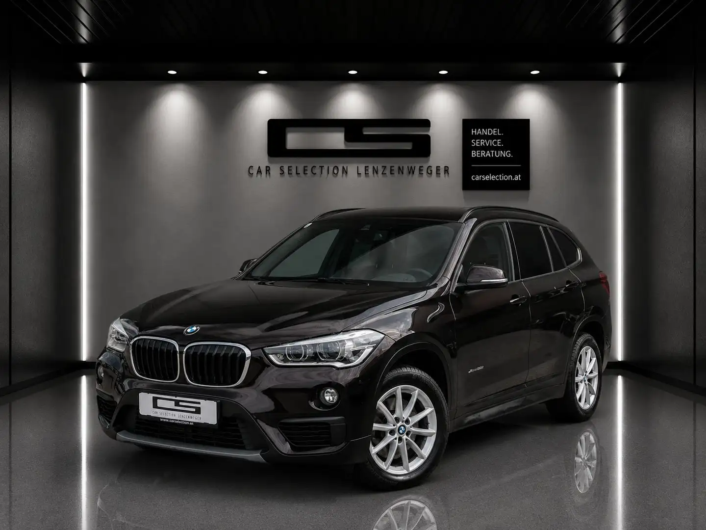 BMW X1 X1 xDrive20i Advantage Aut. Braun - 1