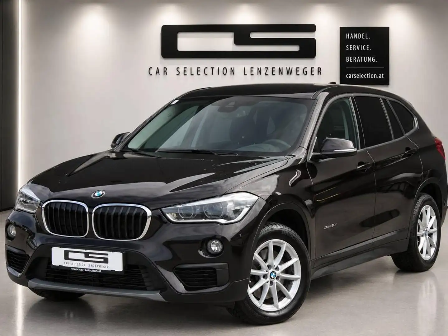 BMW X1 X1 xDrive20i Advantage Aut.*8-fach Bereift* Braun - 1