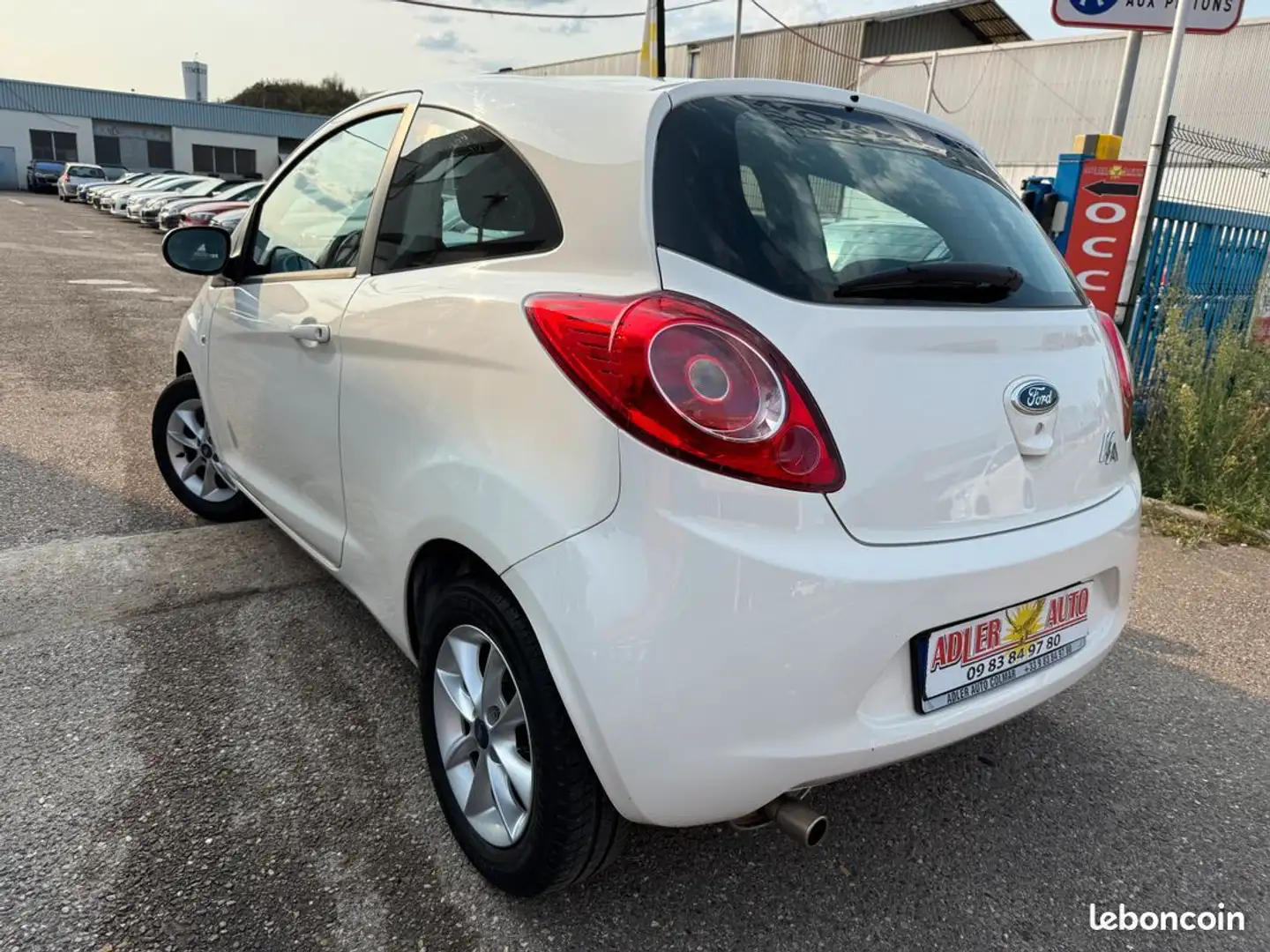 Ford Ka/Ka+ 1.2 69ch Stop&Start White Edition Blanc - 2