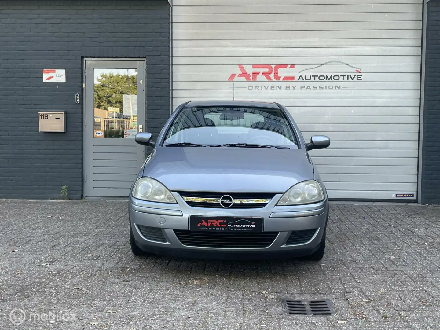Opel Corsa 1.2-16V Silverline - Airco - 5drs - Nieuwe APK! Grijs - 2