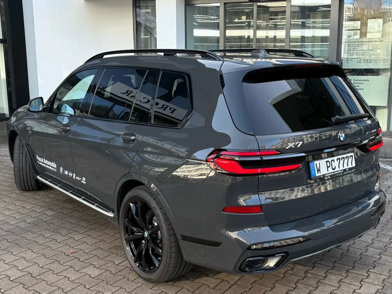 BMW X7 xDrive40d M Sport DA/PA Prof H/K 22" 5