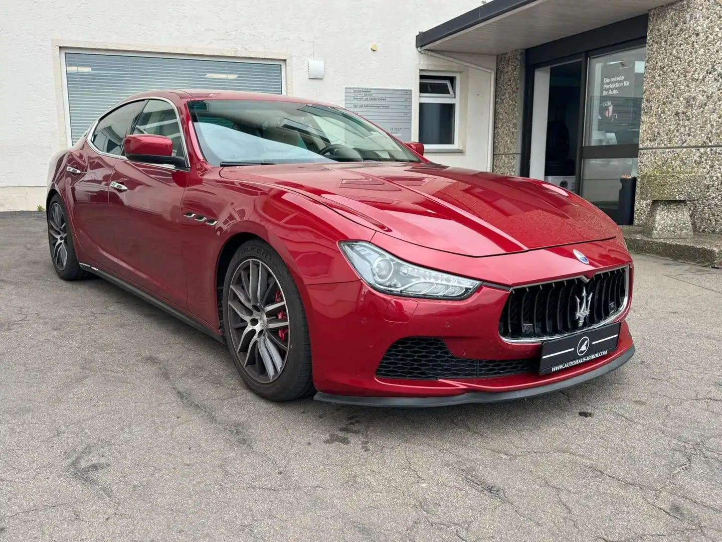 Maserati Ghibli 3.0 V6 S Q4 R-KAMERA SITZ-BELÜFT./HZ NAVI Červená - 2