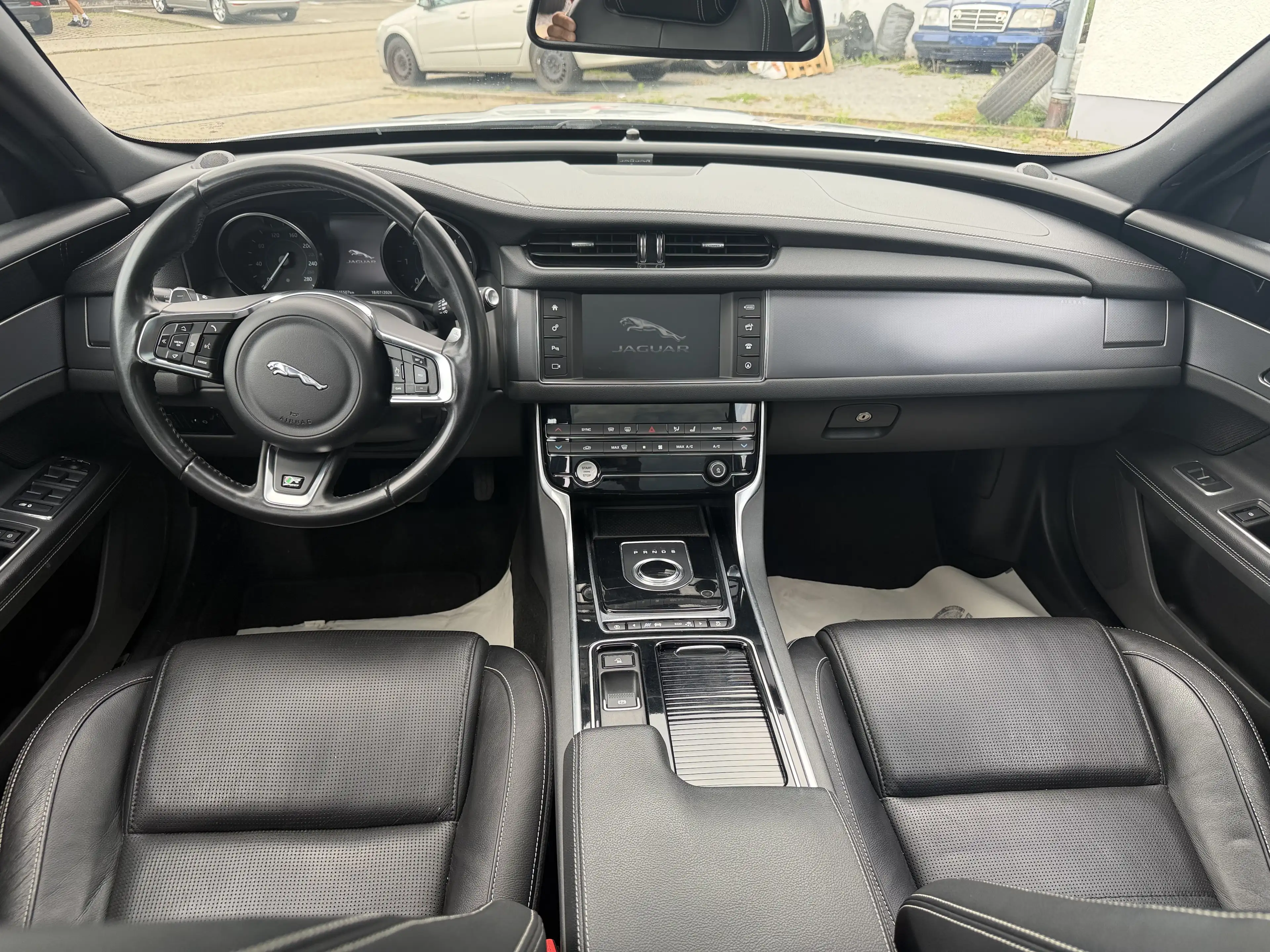 Jaguar XF XF 20d Sportbrake Aut. R-Sport — photo 14