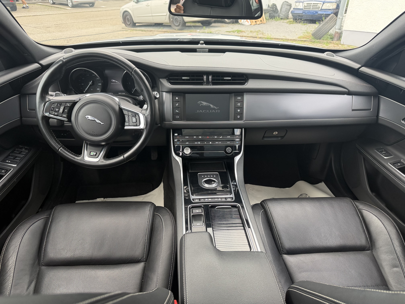 Jaguar XF XF 20d Sportbrake  Aut. R-Sport — photo 14