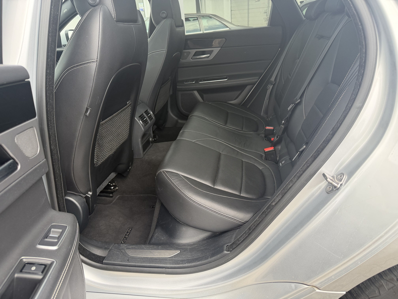 Jaguar XF XF 20d Sportbrake  Aut. R-Sport — photo 15