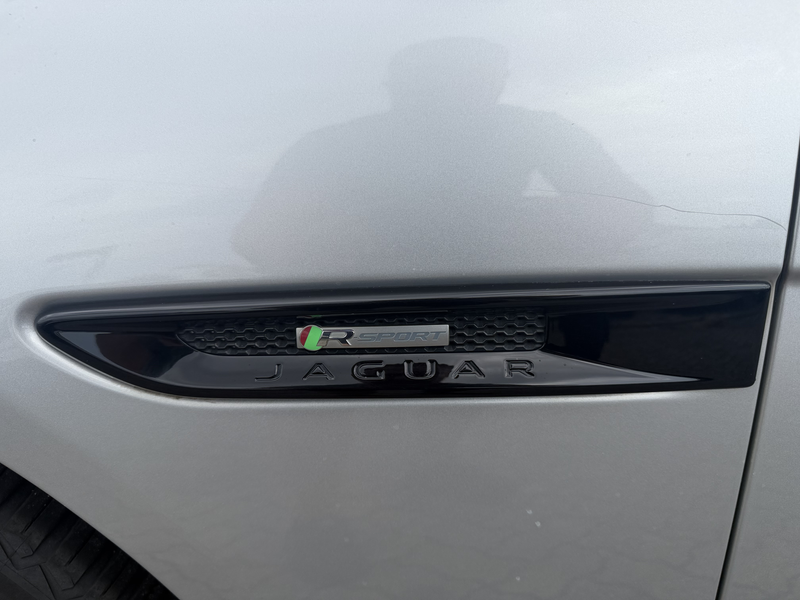 Jaguar XF XF 20d Sportbrake  Aut. R-Sport — photo 12