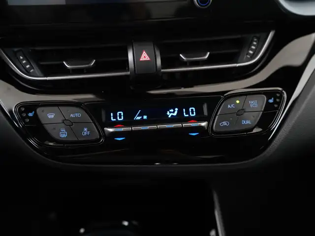 Toyota C-HR view 11