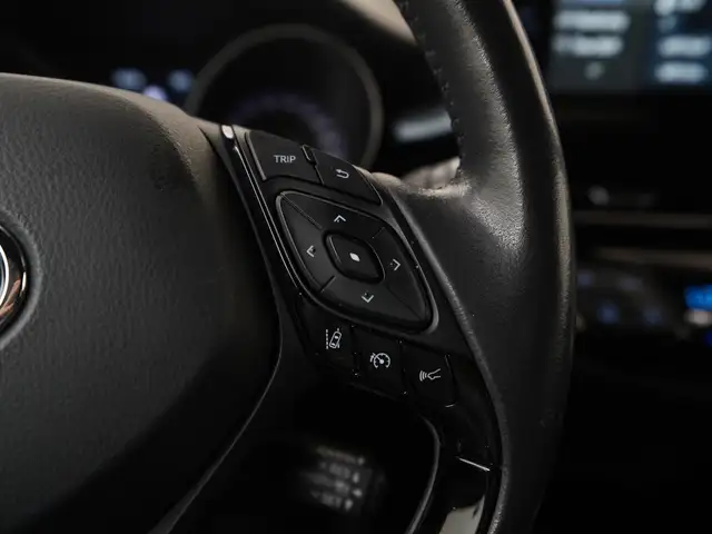 Toyota C-HR view 9