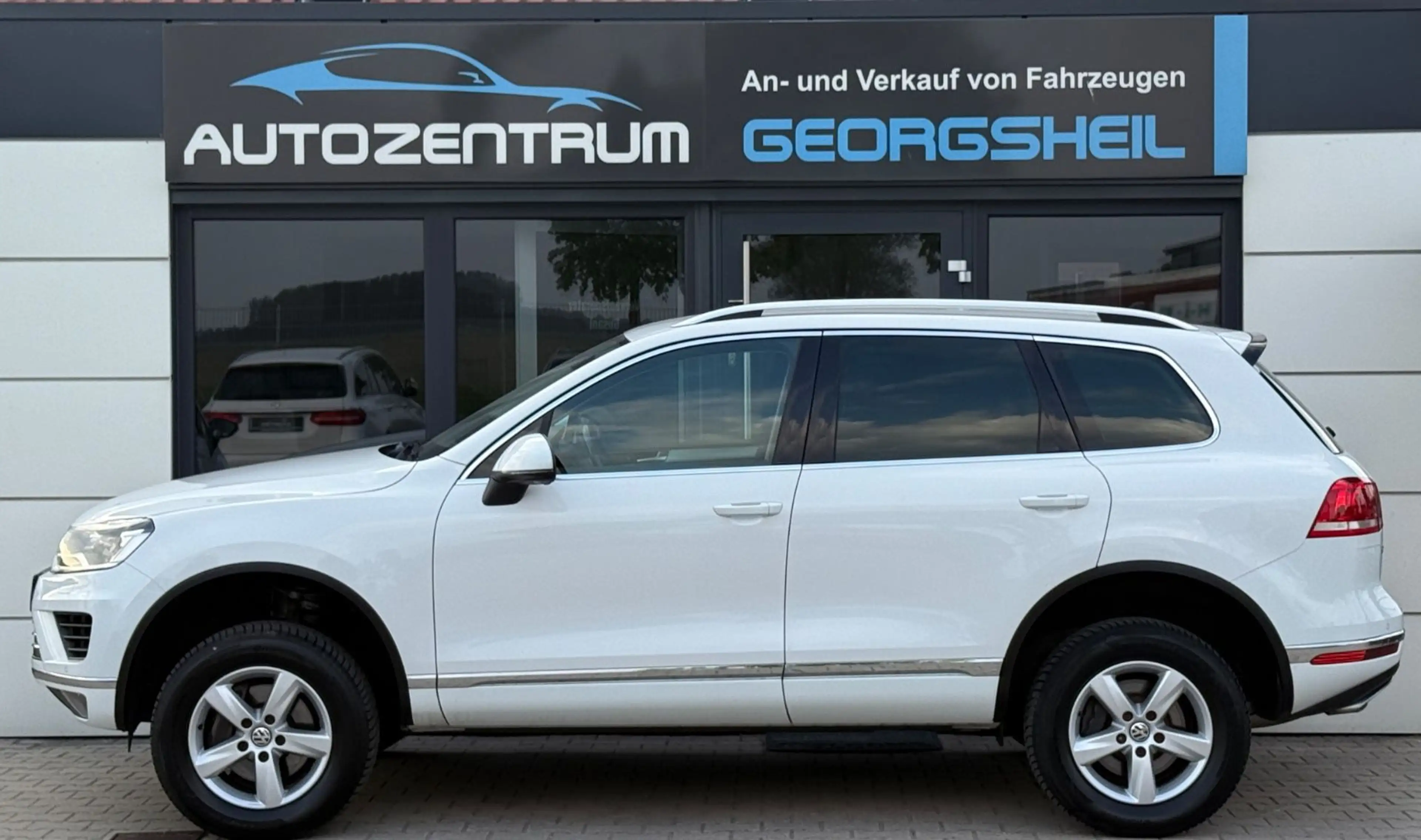Volkswagen Touareg V6 TDI/Allrad/AHK/Leder/Navi/Xenon/SHZ — photo 11