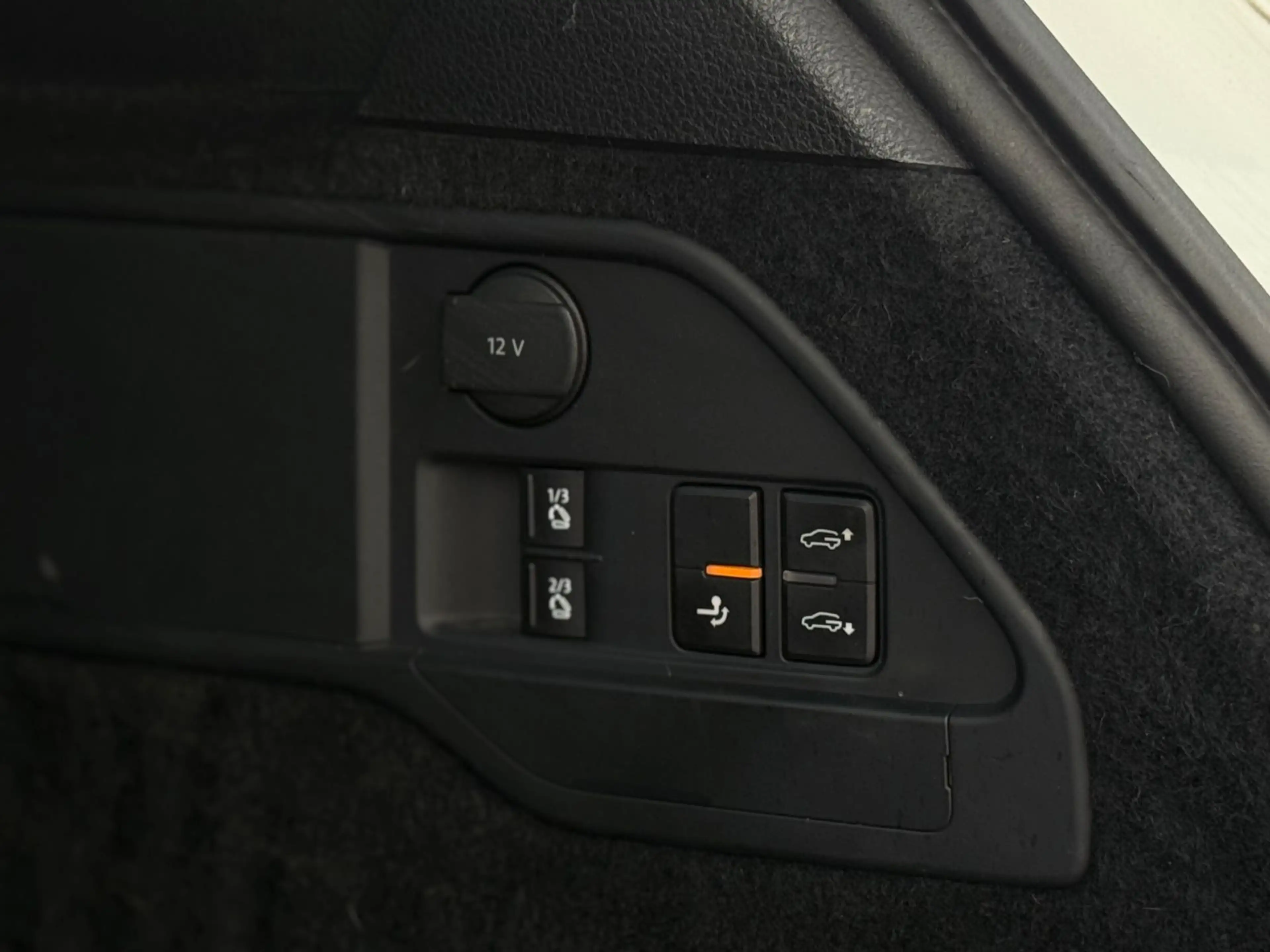 Volkswagen Touareg V6 TDI/Allrad/AHK/Leder/Navi/Xenon/SHZ — photo 9