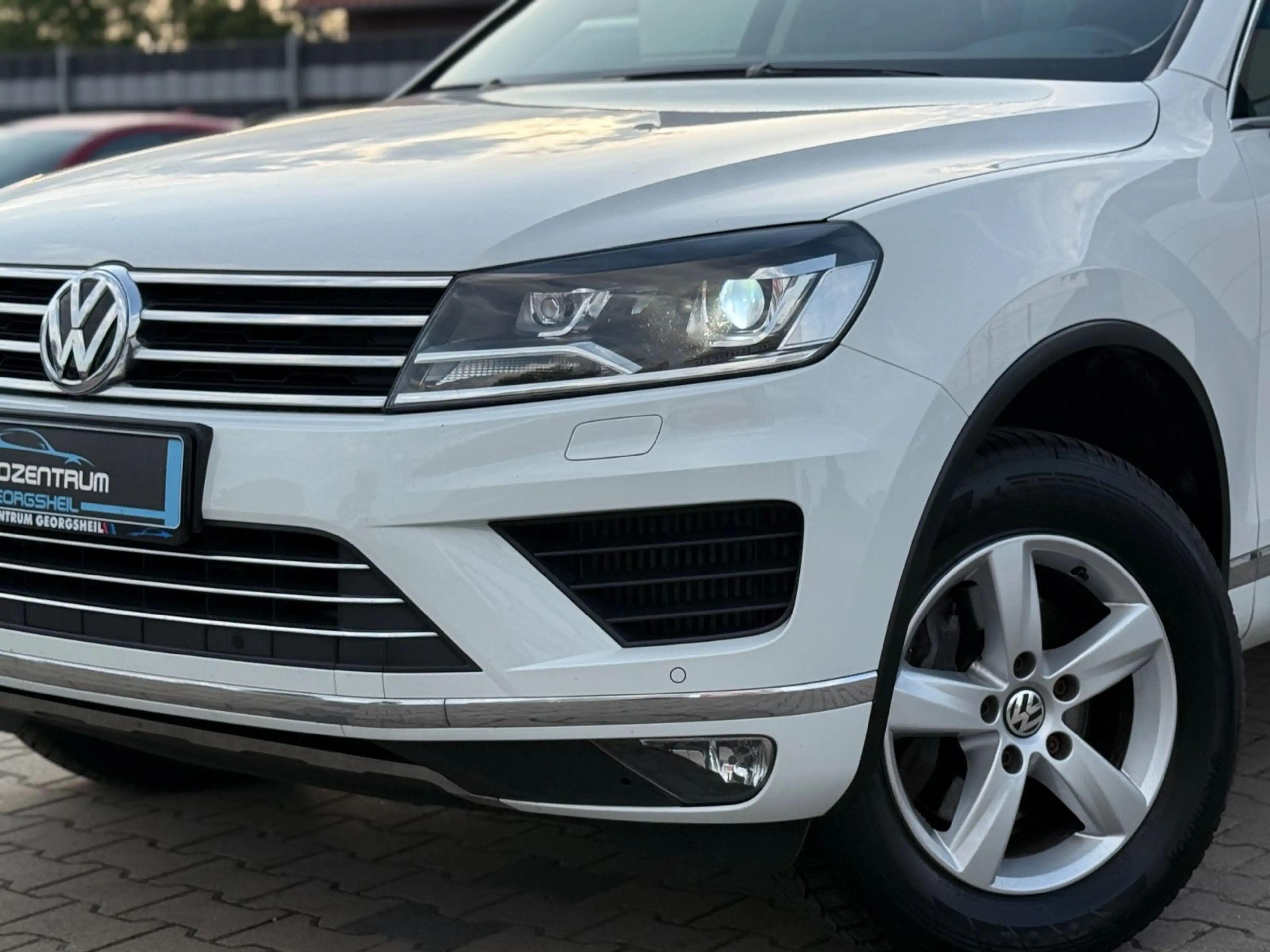 Volkswagen Touareg V6 TDI/Allrad/AHK/Leder/Navi/Xenon/SHZ — photo 4