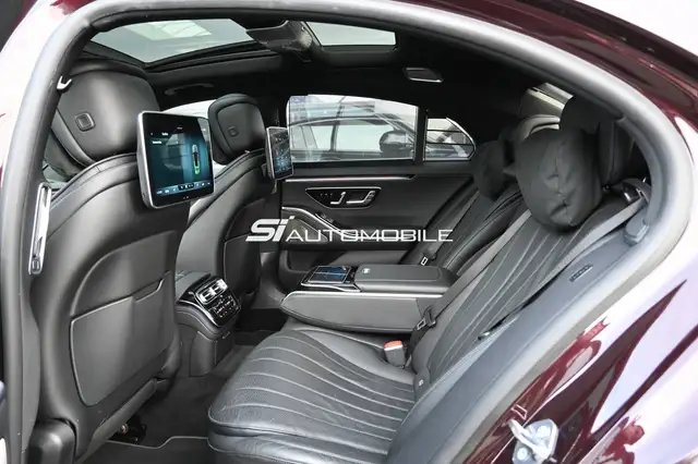Mercedes-Benz S 500 view 13