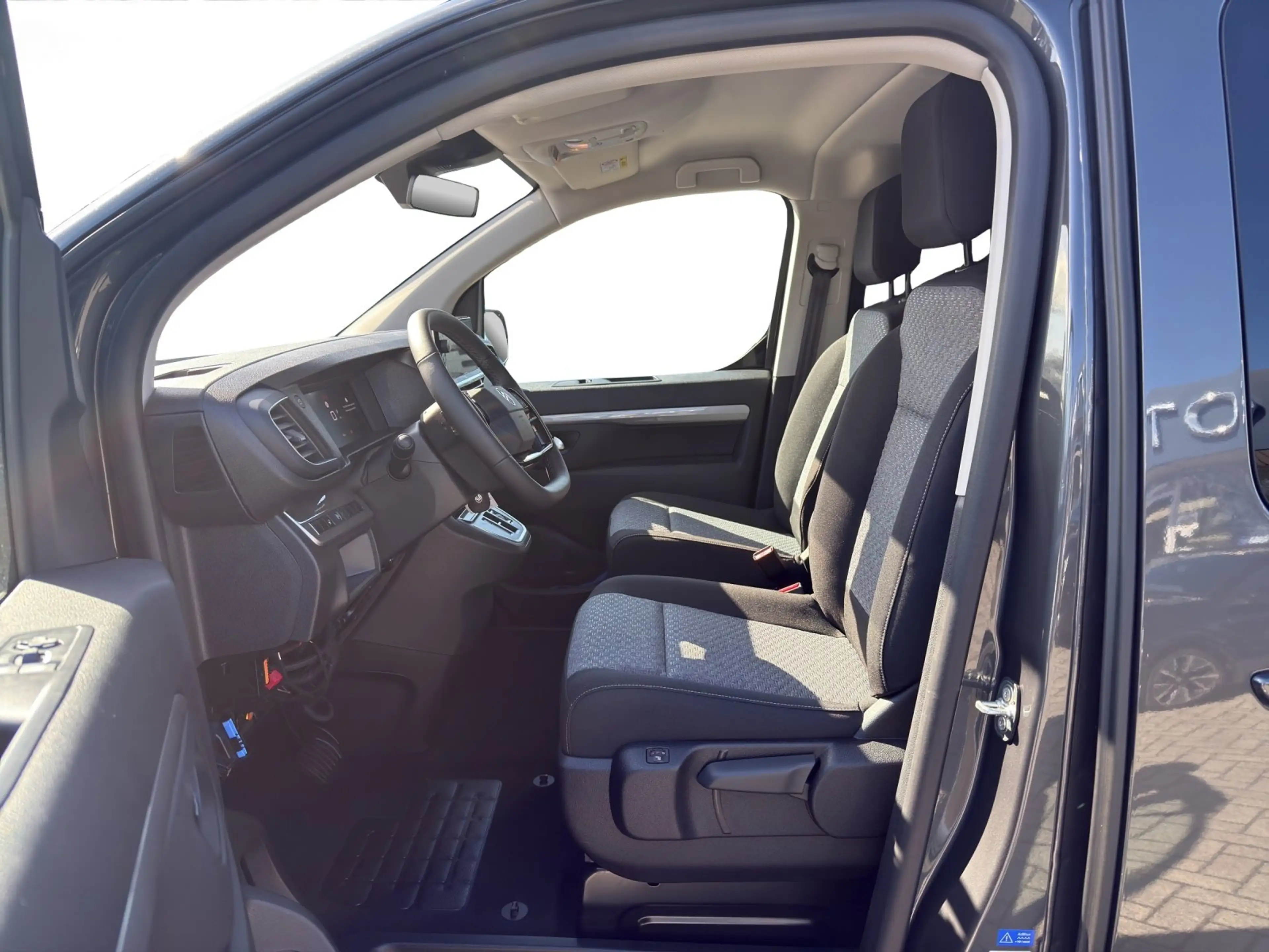 Citroen Spacetourer XL 2.2 Diesel 180 Plus AHK+Kam.+LED — photo 11