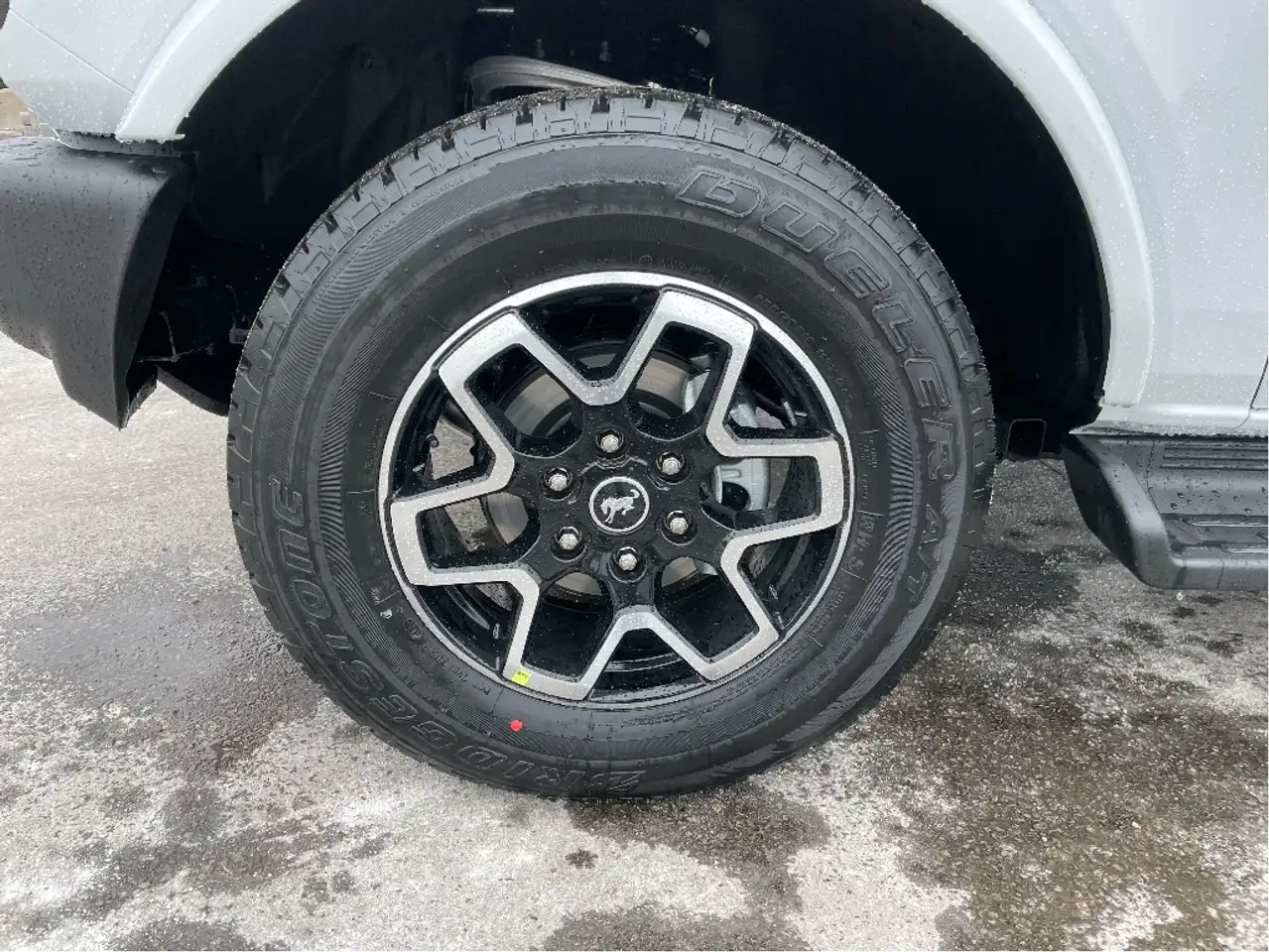 Ford Bronco снимка Ford Bronco