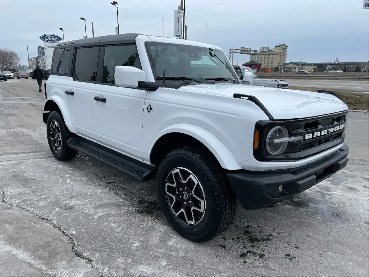 Ford Bronco снимка Ford Bronco