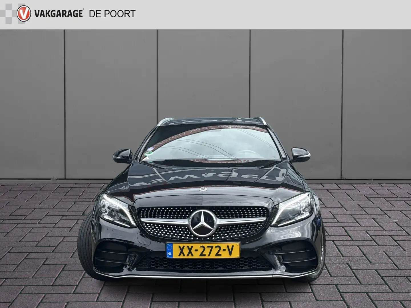 Mercedes-Benz C 180 Estate Business Solution AMG Plus Upgrade Edition Zwart - 2
