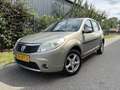 Dacia Sandero 1.6 Lauréate / 5-DEURS / AIRCO / APK 2026 Gris - thumbnail 1