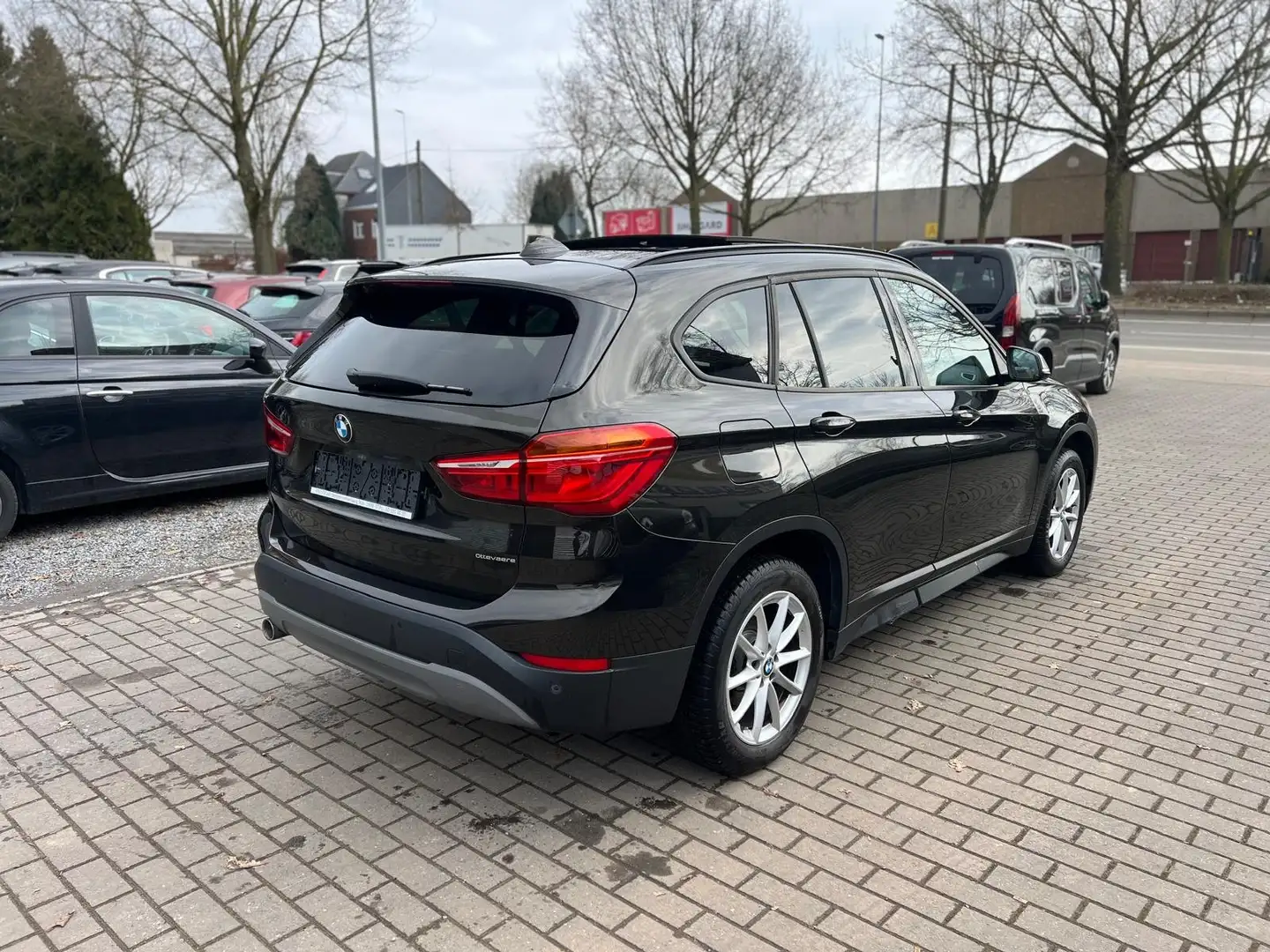 BMW X1 sDrive16dA 116PK Advantage Pack Travel & DAB Tuner Bronce - 2