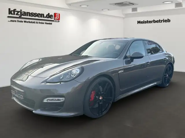 Porsche Panamera GTS
