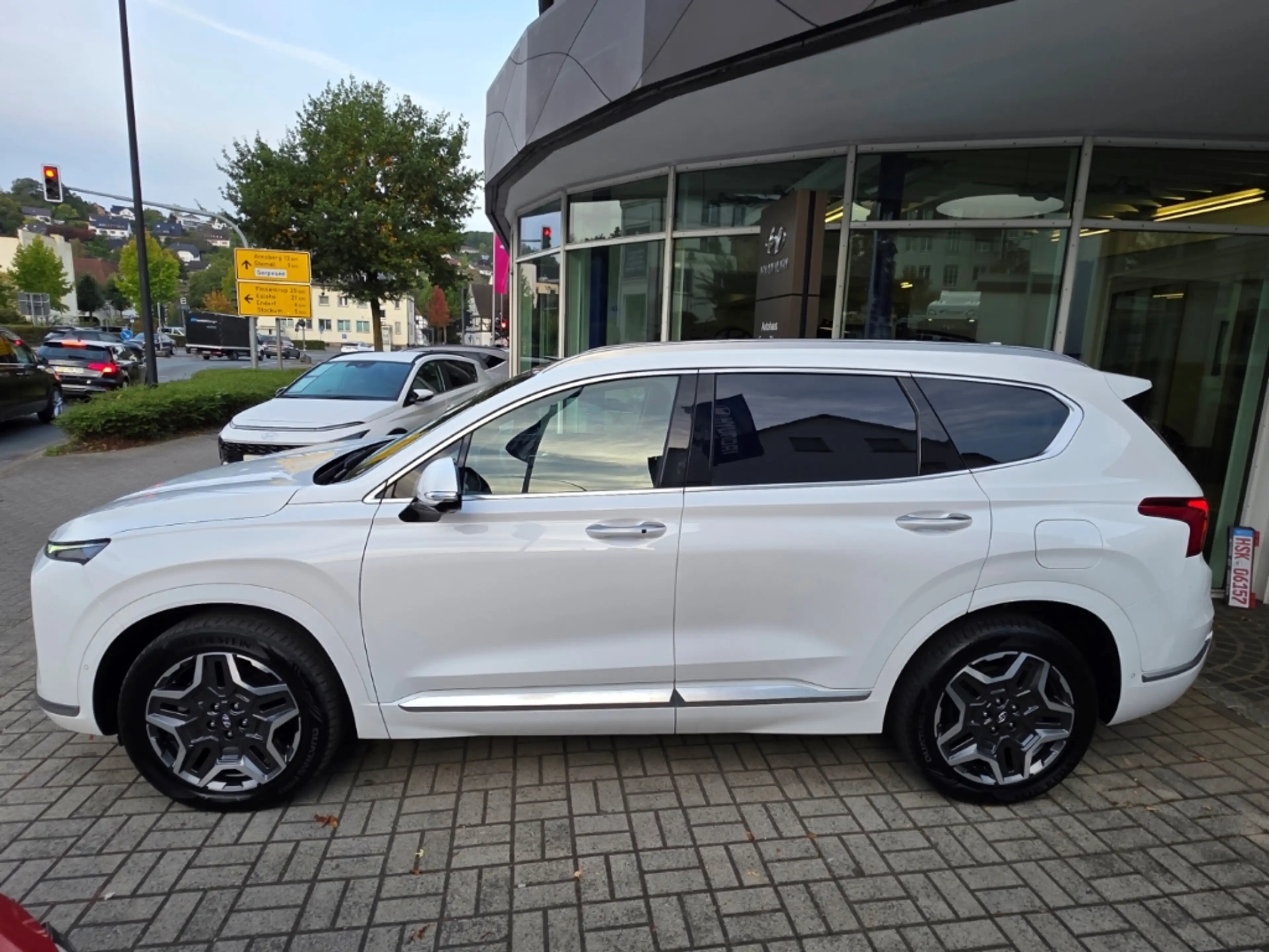 Hyundai SANTA FE PHEV Signature 1.6 T-GDI A/T 4WD / Standheizung / — photo 4