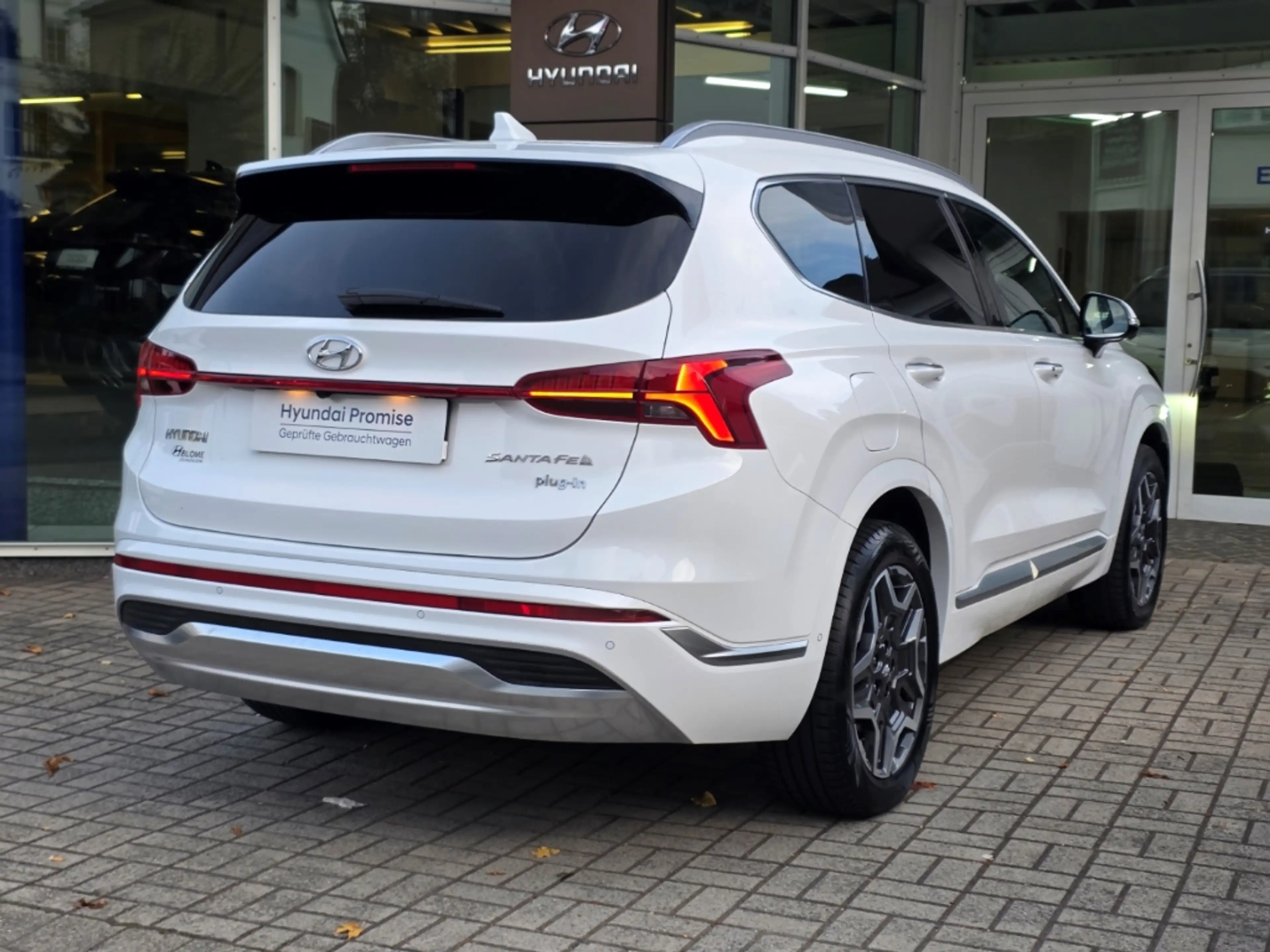 Hyundai SANTA FE PHEV Signature 1.6 T-GDI A/T 4WD / Standheizung / — photo 6