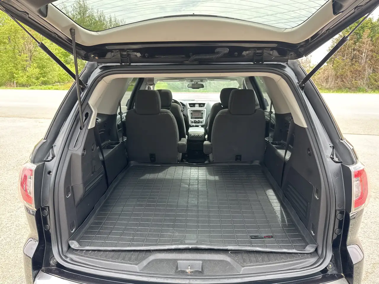 GMC Acadia снимка GMC Acadia