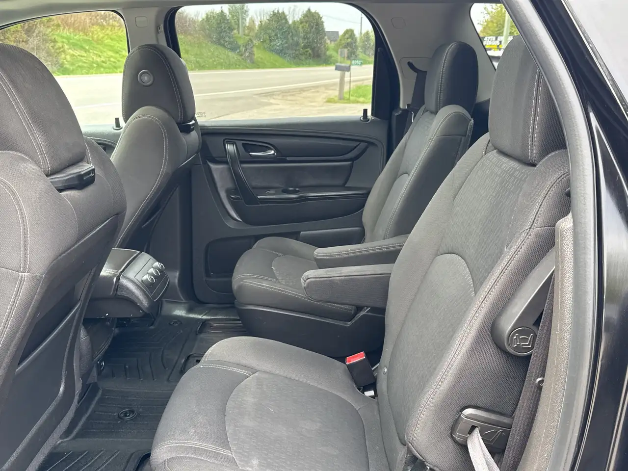 GMC Acadia снимка GMC Acadia