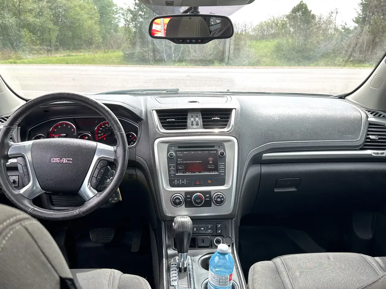 GMC Acadia снимка GMC Acadia