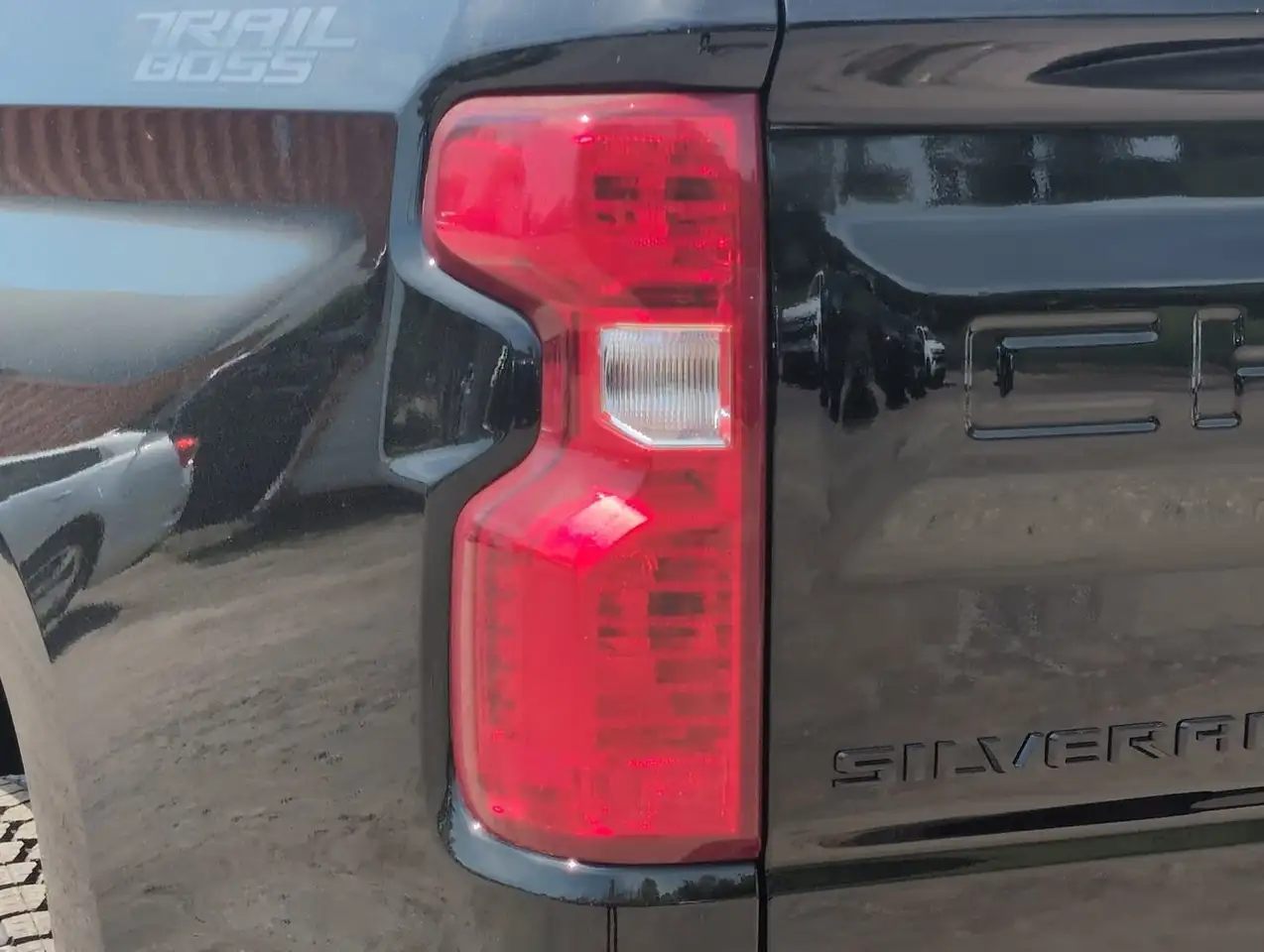 Chevrolet Silverado 1500 снимка Chevrolet Silverado 1500