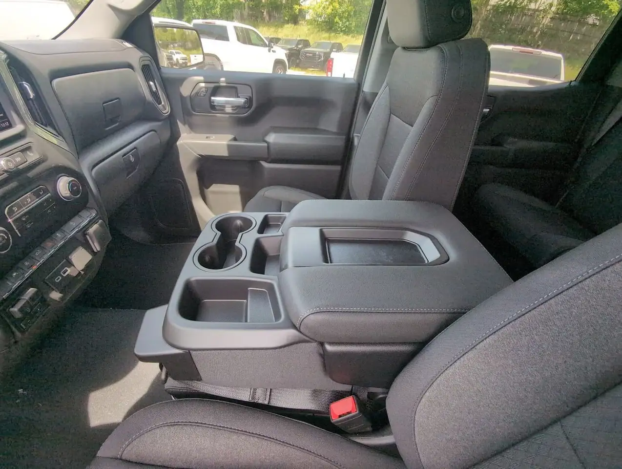 Chevrolet Silverado 1500 снимка Chevrolet Silverado 1500