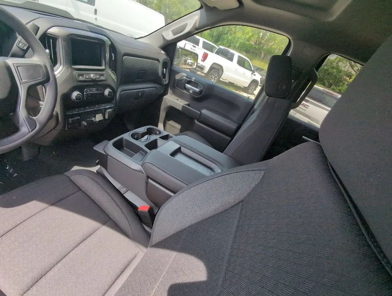 Chevrolet Silverado 1500 снимка Chevrolet Silverado 1500