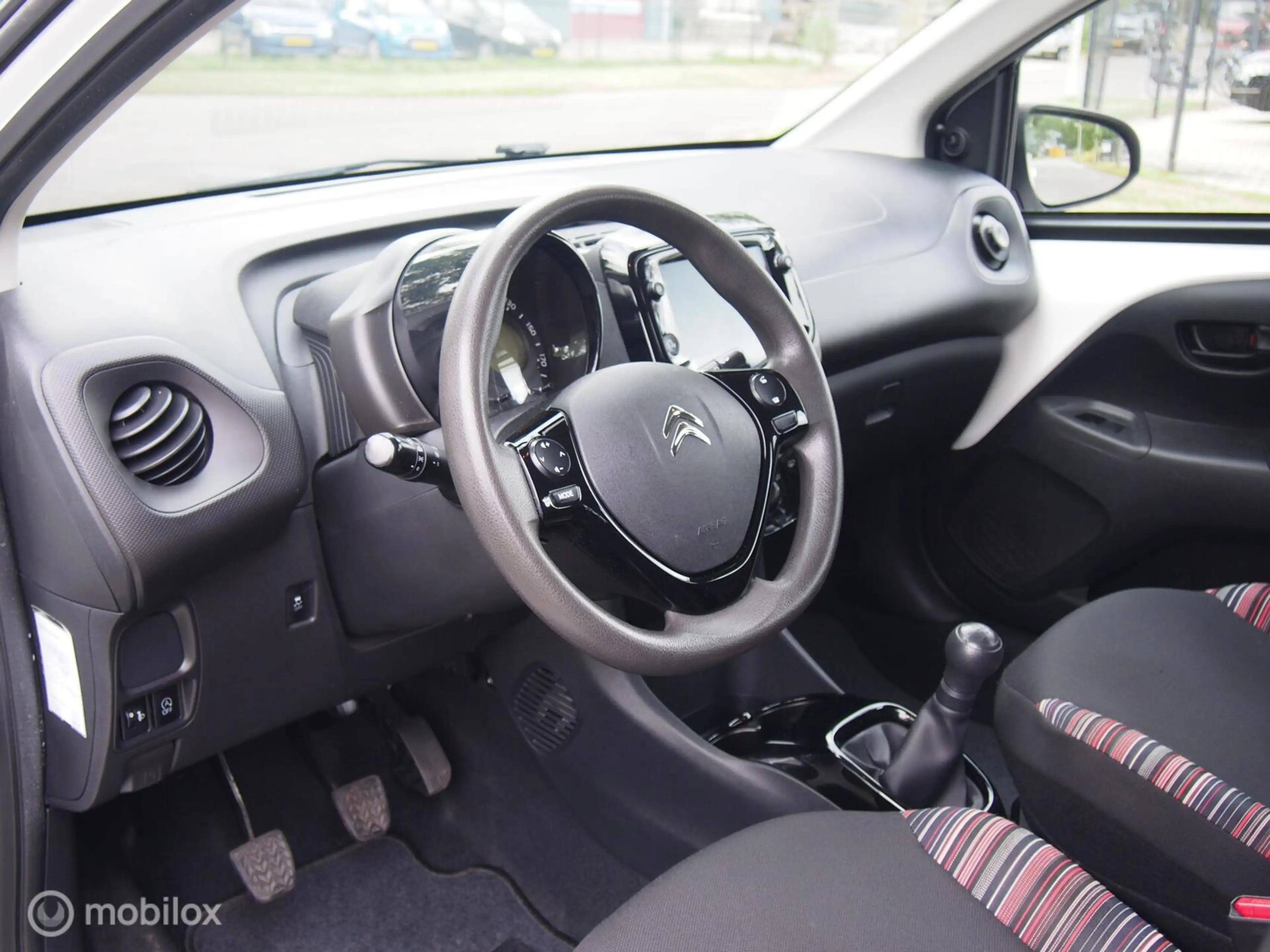 Citroen C1 1.0 VTi Feel — photo 9