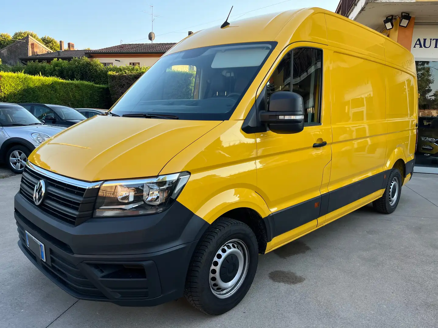 Volkswagen Crafter 2.0 TDI 140cv Passo Medio, Tetto Alto Giallo - 1
