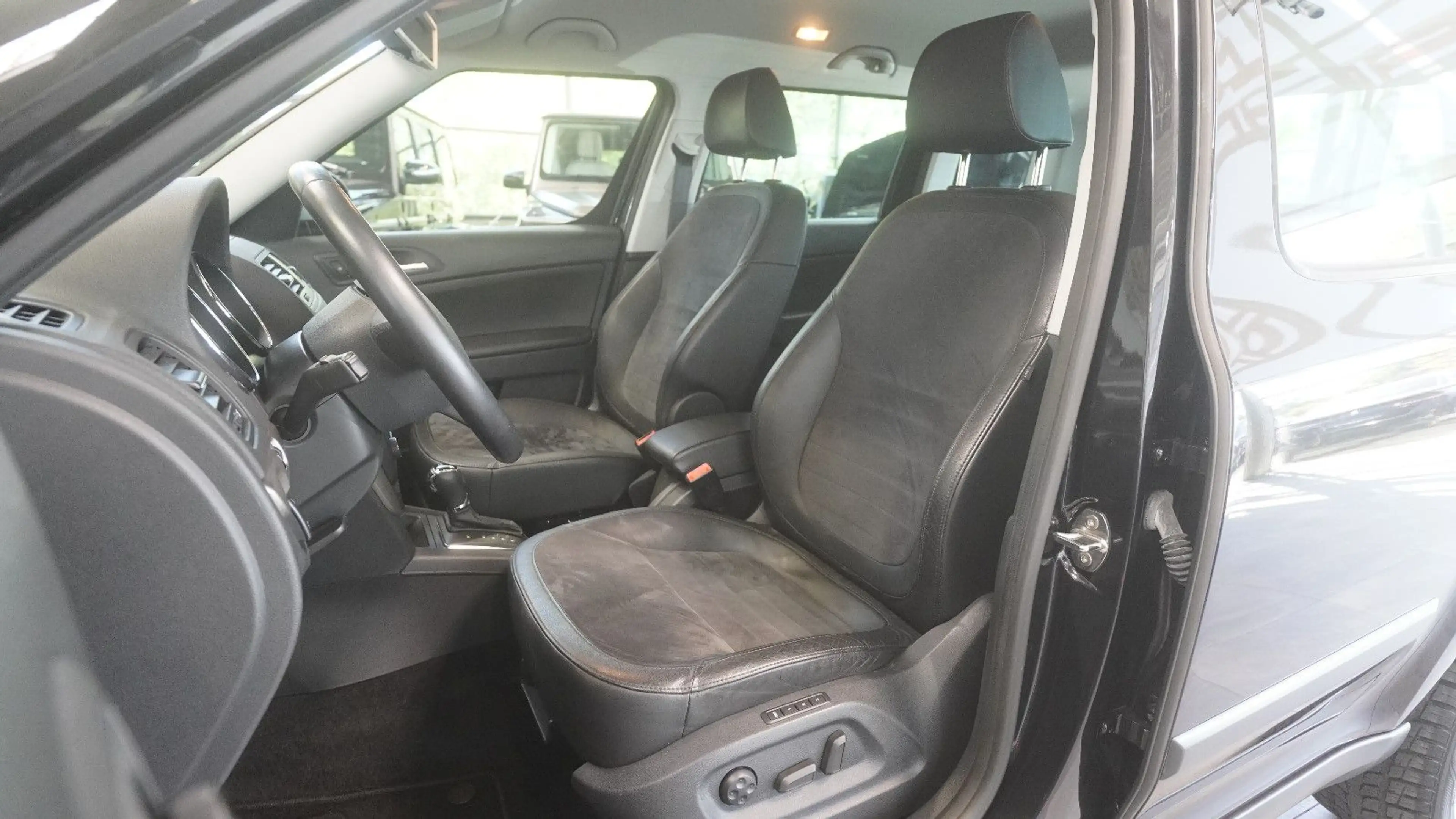 Skoda Yeti Elegance Outdoor 4x4*DAB*BI-XENON — photo 8