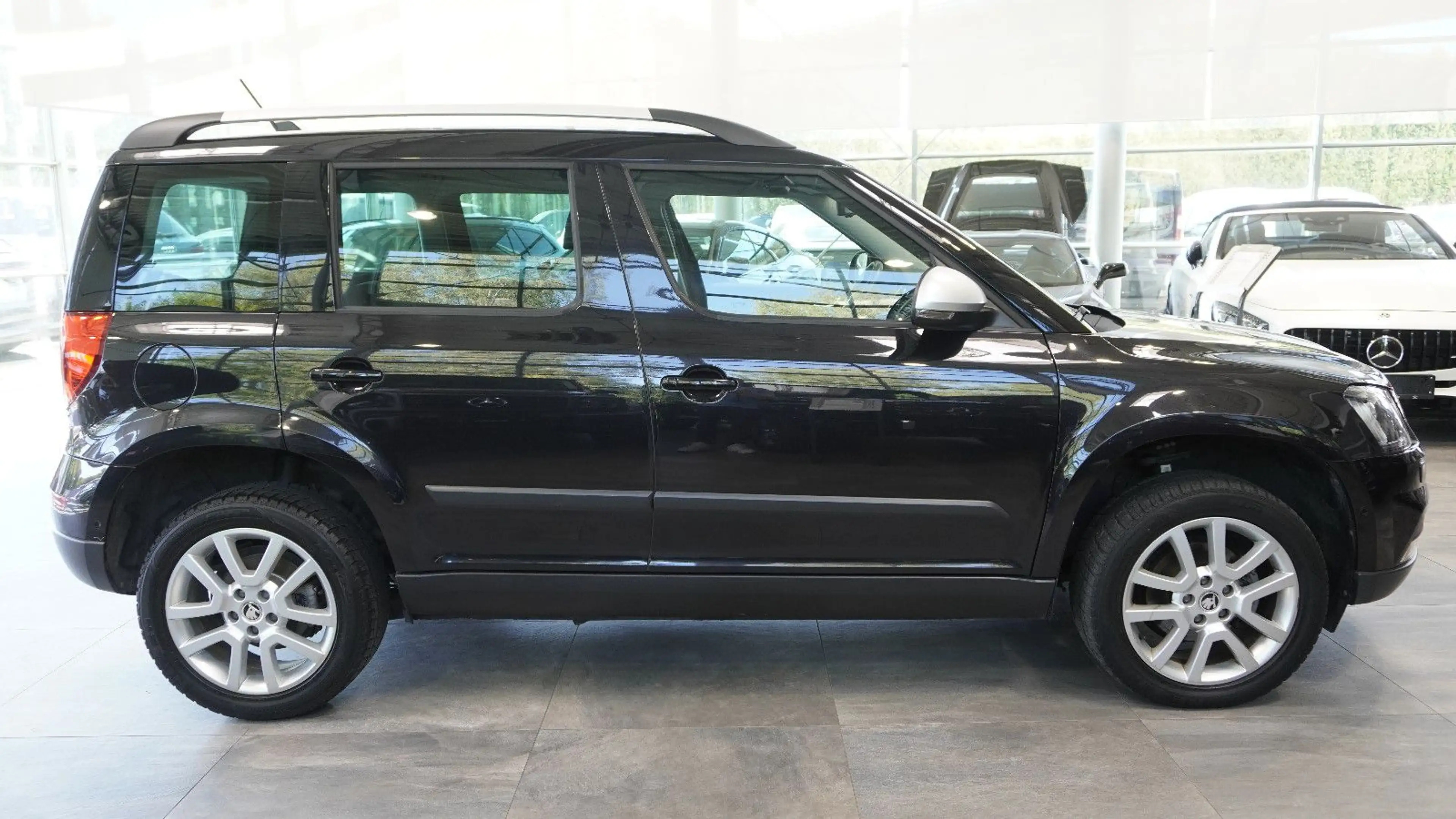 Skoda Yeti Elegance Outdoor 4x4*DAB*BI-XENON — photo 4
