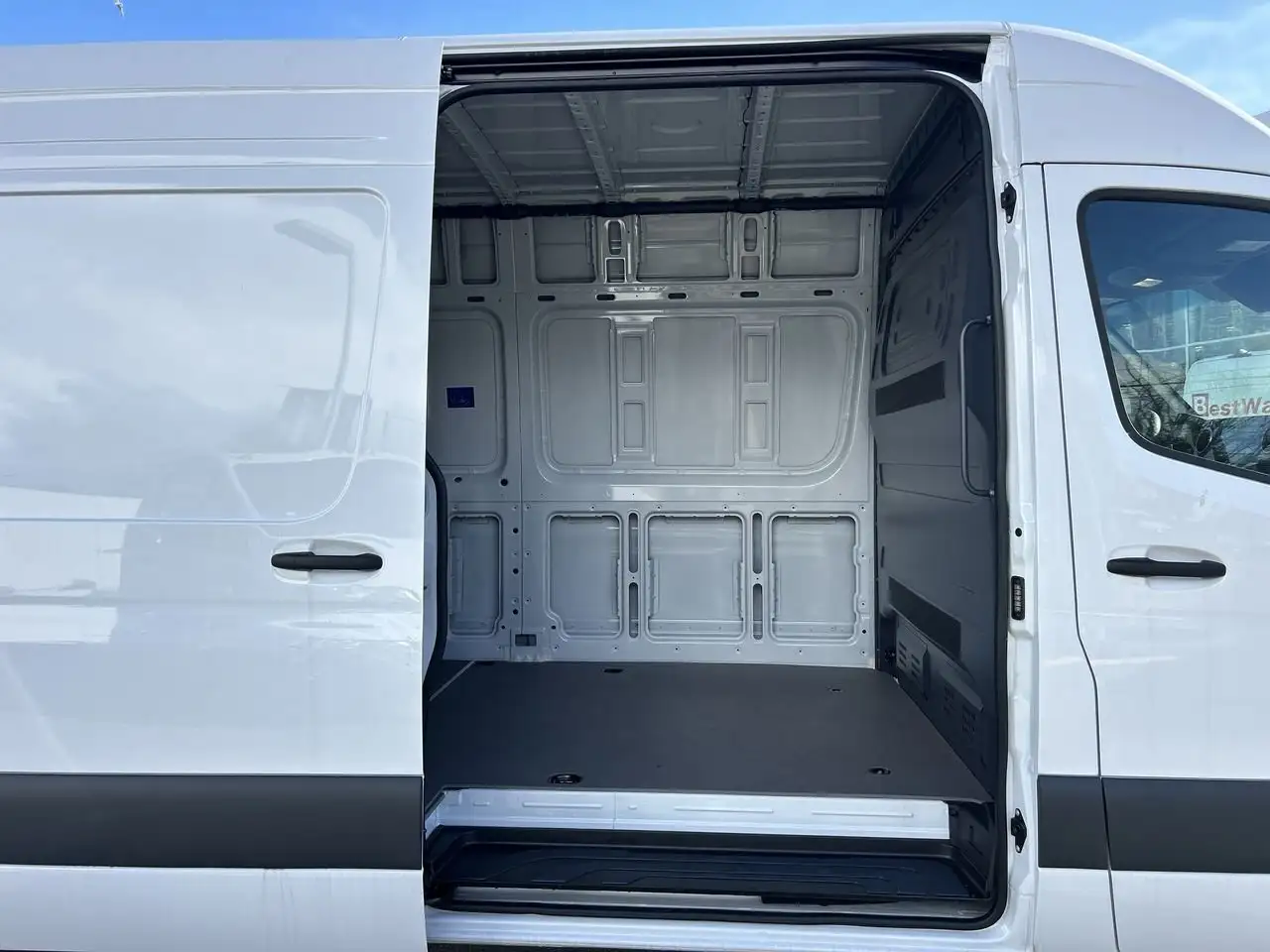 Mercedes-Benz eSprinter снимка Mercedes-Benz eSprinter