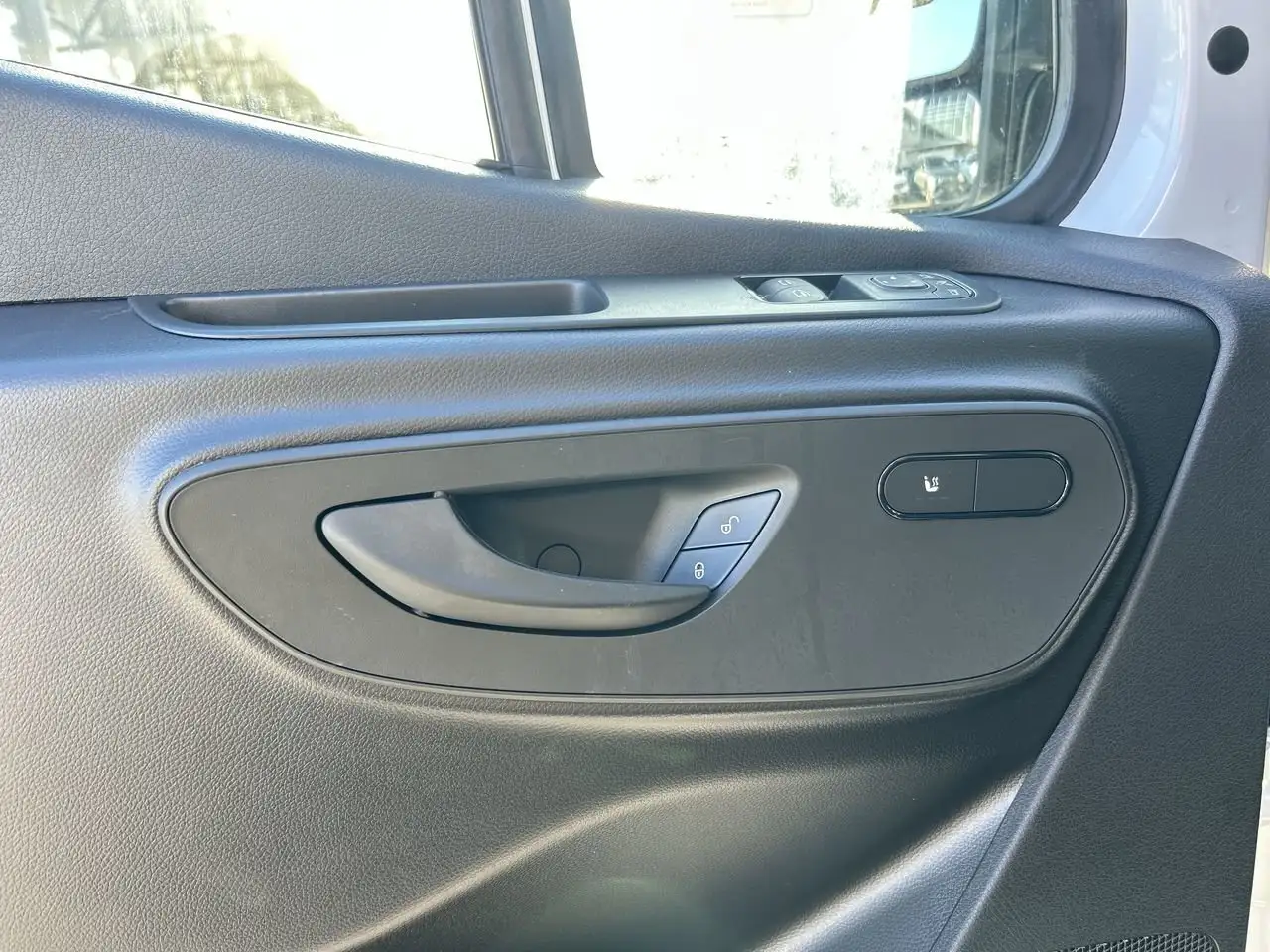 Mercedes-Benz eSprinter снимка Mercedes-Benz eSprinter