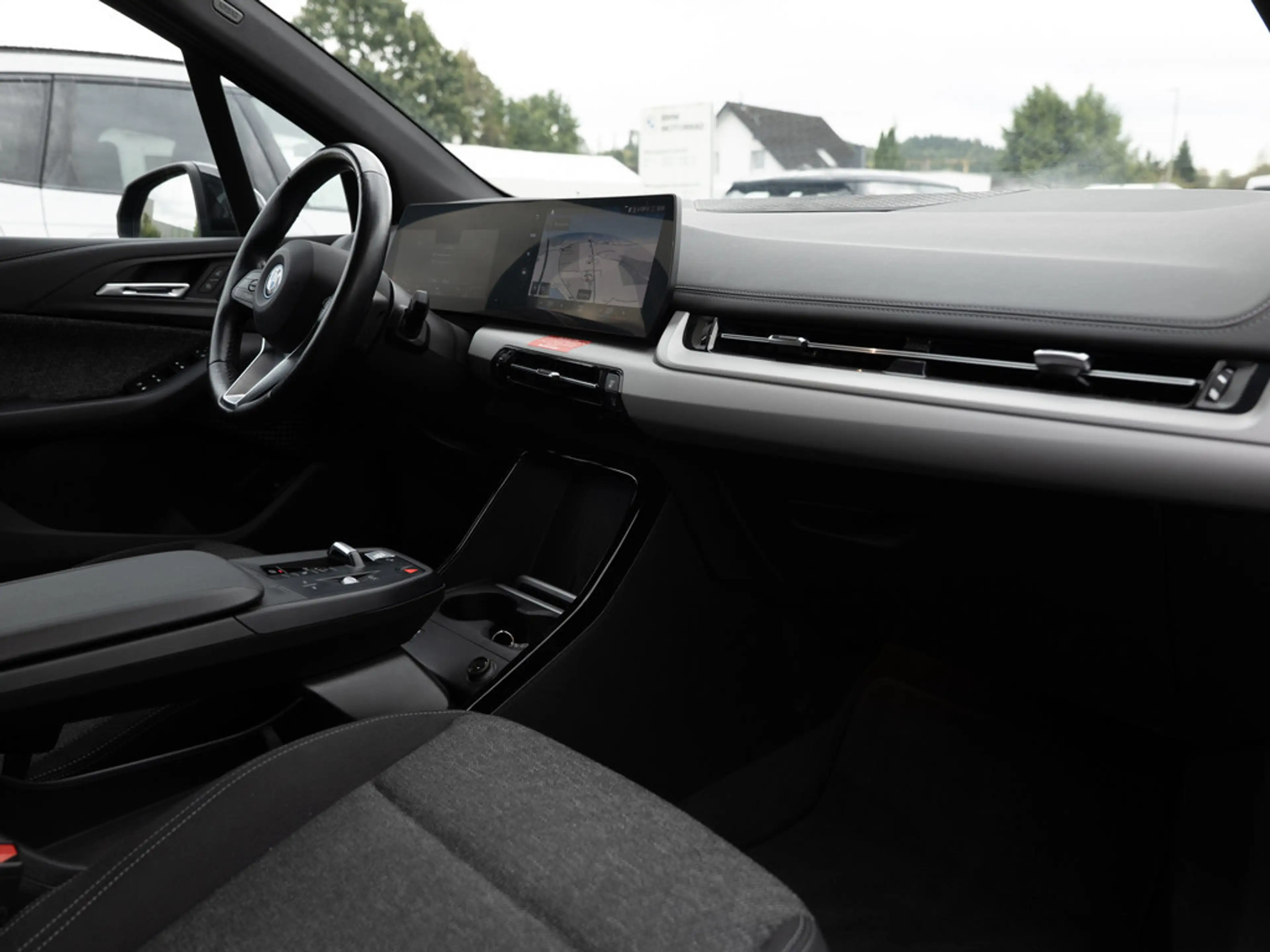 BMW 225 Active Tourer xDrive AHK LED NAVI KAMERA — photo 9