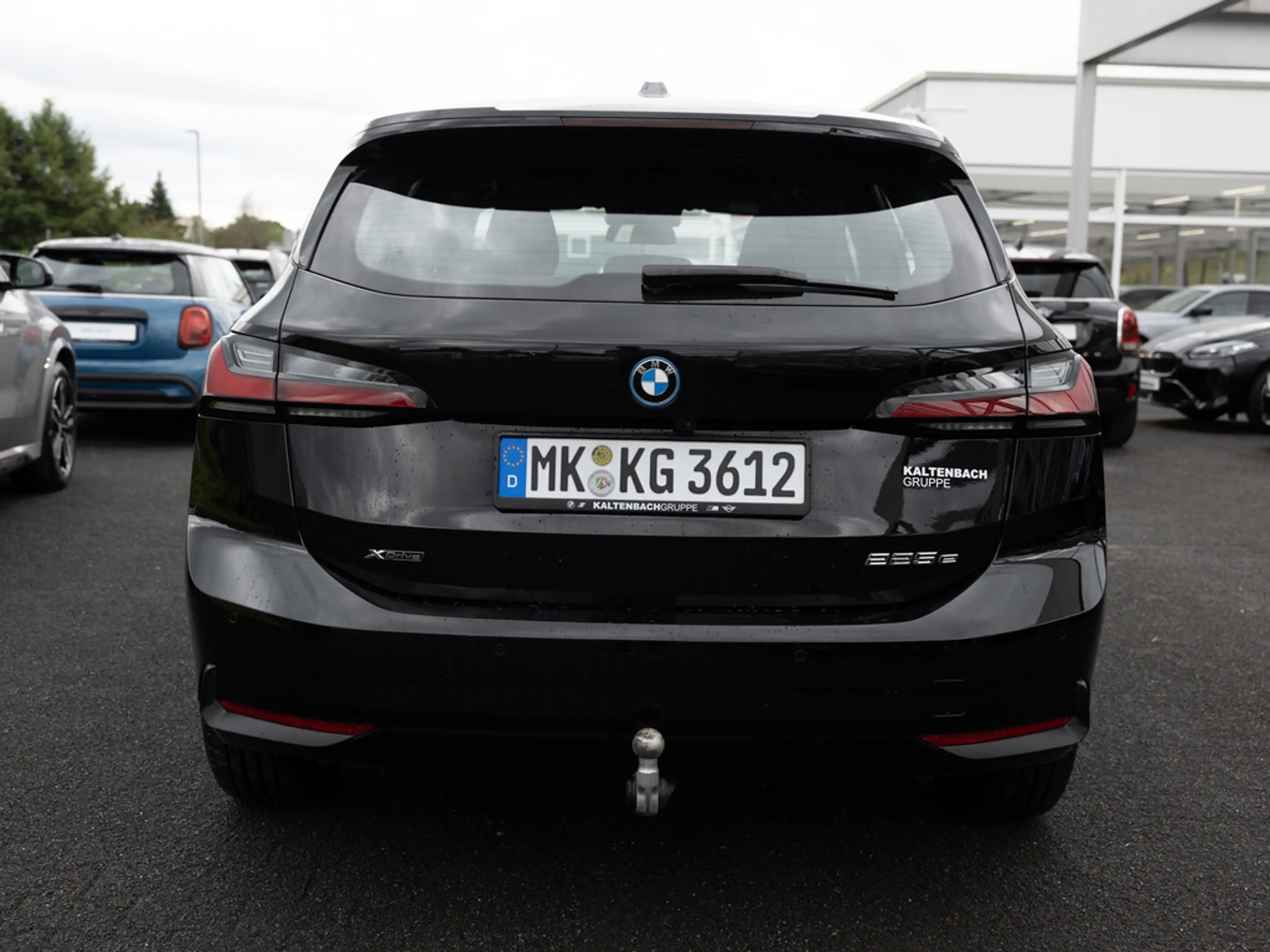 BMW 225 Active Tourer xDrive AHK LED NAVI KAMERA — photo 7
