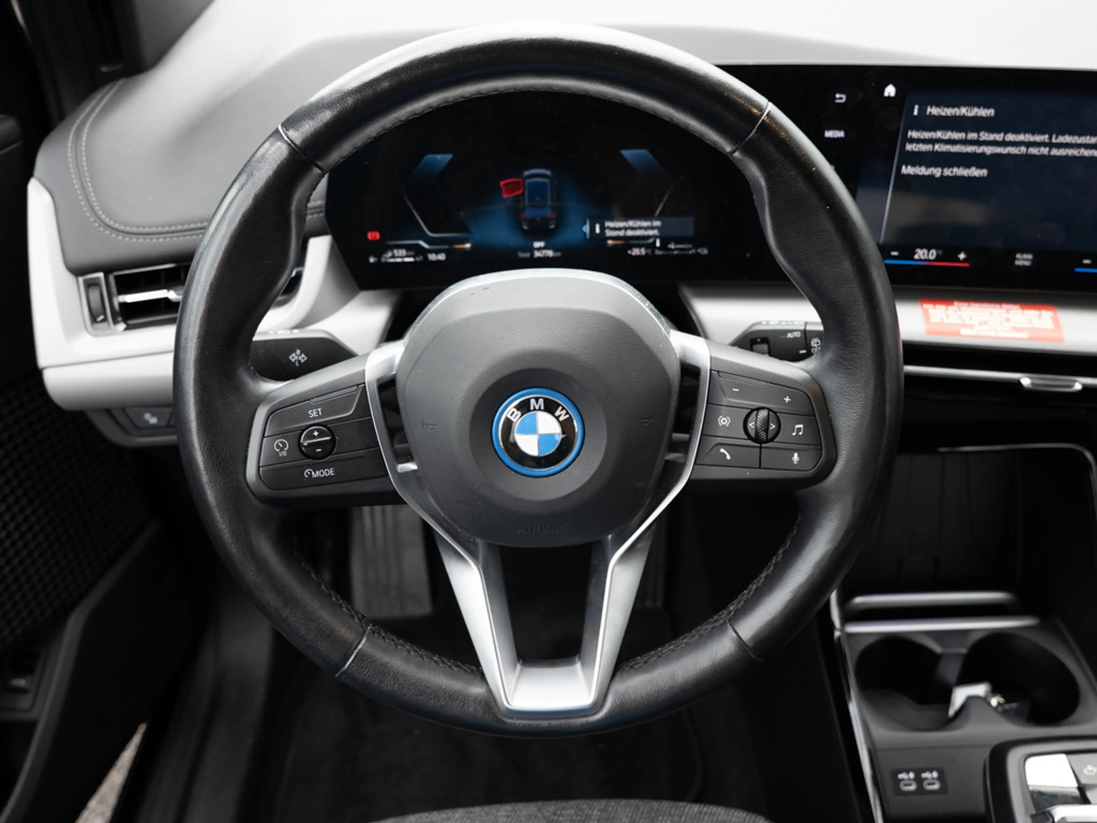BMW 225 Active Tourer xDrive AHK LED NAVI KAMERA — photo 15