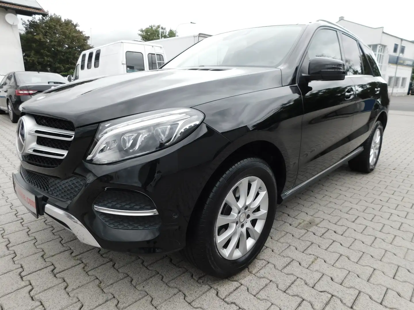 Mercedes-Benz GLE 350 GLE 350 d 4Matic+Pano+Nav.+Kam.+ILS-LED+++,1.Hd.SH Schwarz - 2