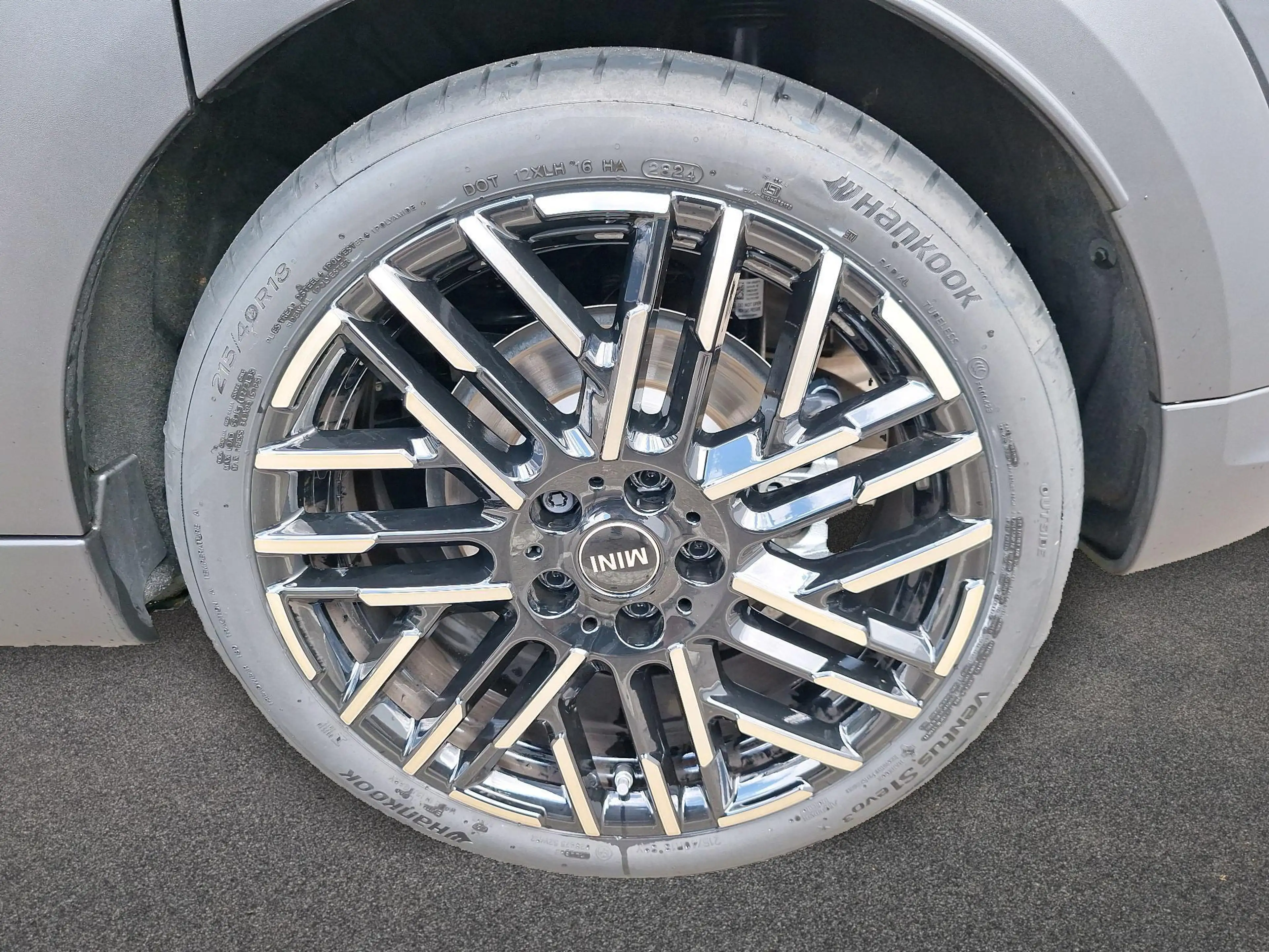 MINI Cooper C Favoured Trim — photo 9